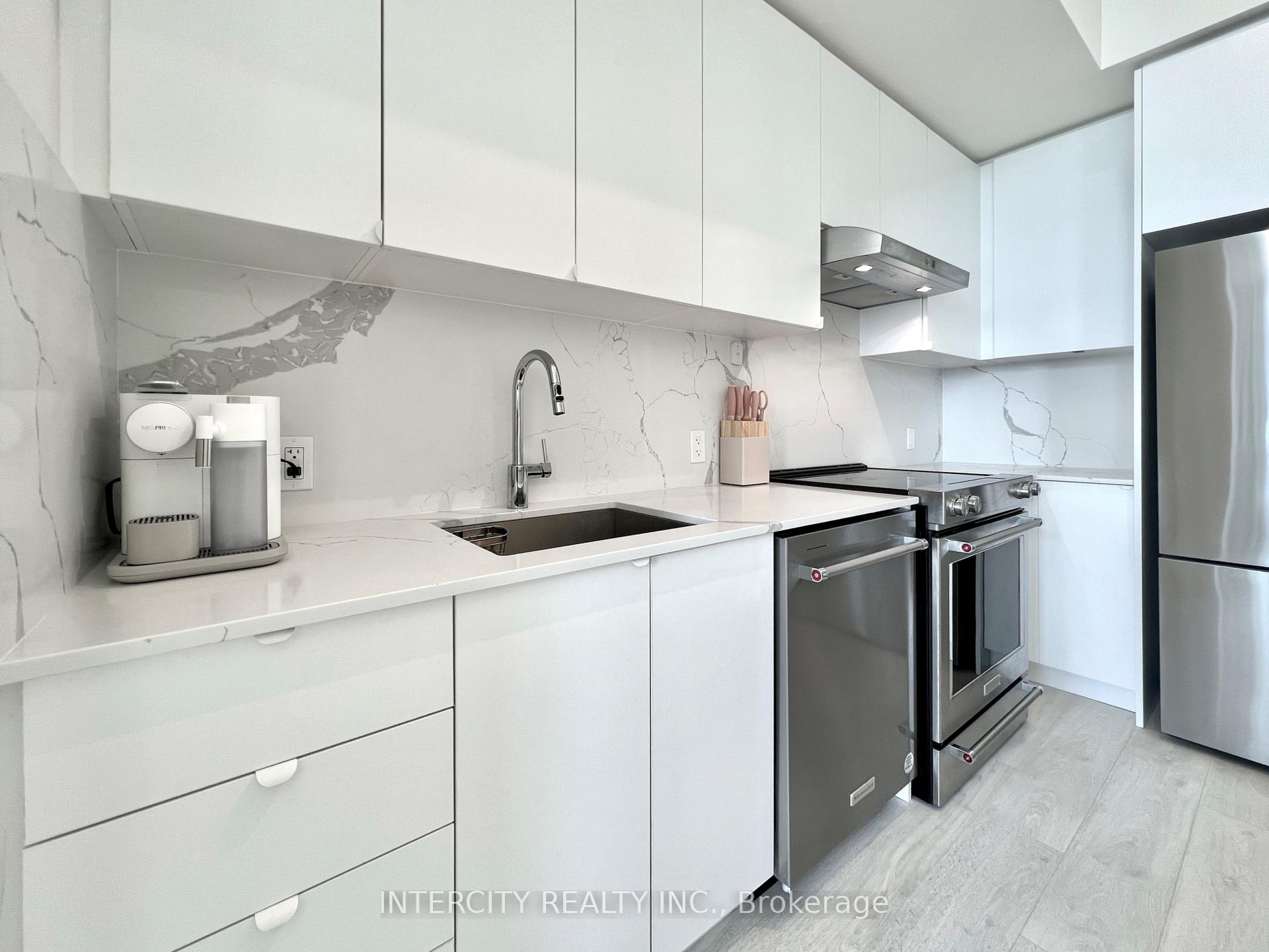 Photo 5 of Unit 2306, 9000 Jane Street, Vaughan, Vellore Village — HOMEH