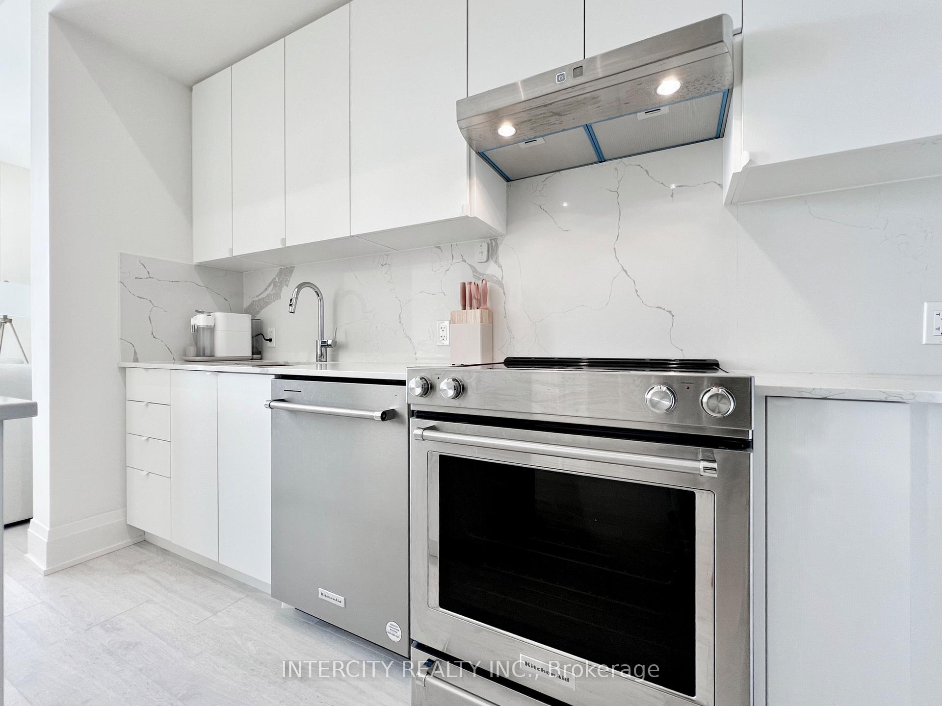 Photo 11 of Unit 2306, 9000 Jane Street, Vaughan, Vellore Village — HOMEH