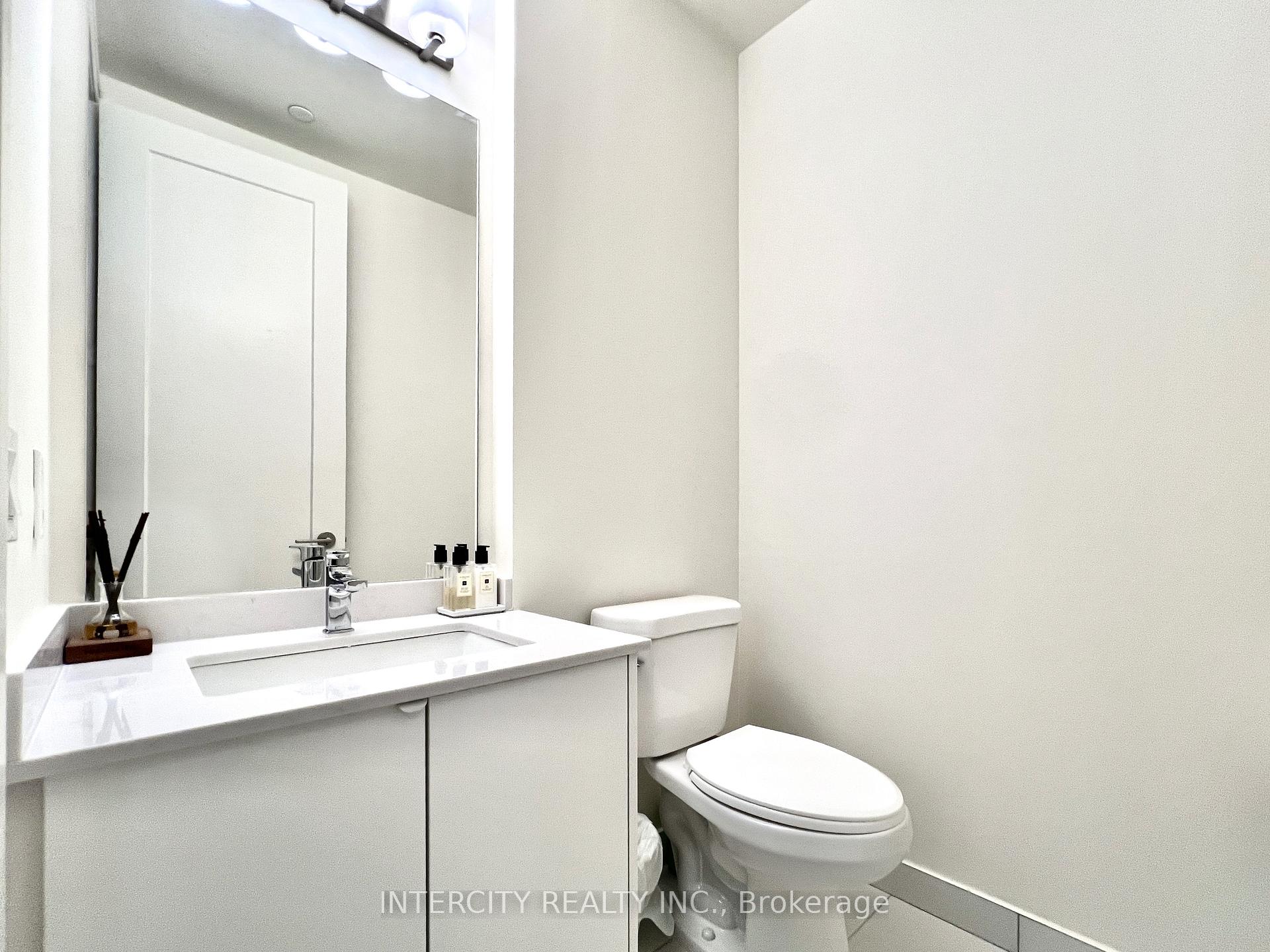 Photo 9 of Unit 2306, 9000 Jane Street, Vaughan, Vellore Village — HOMEH