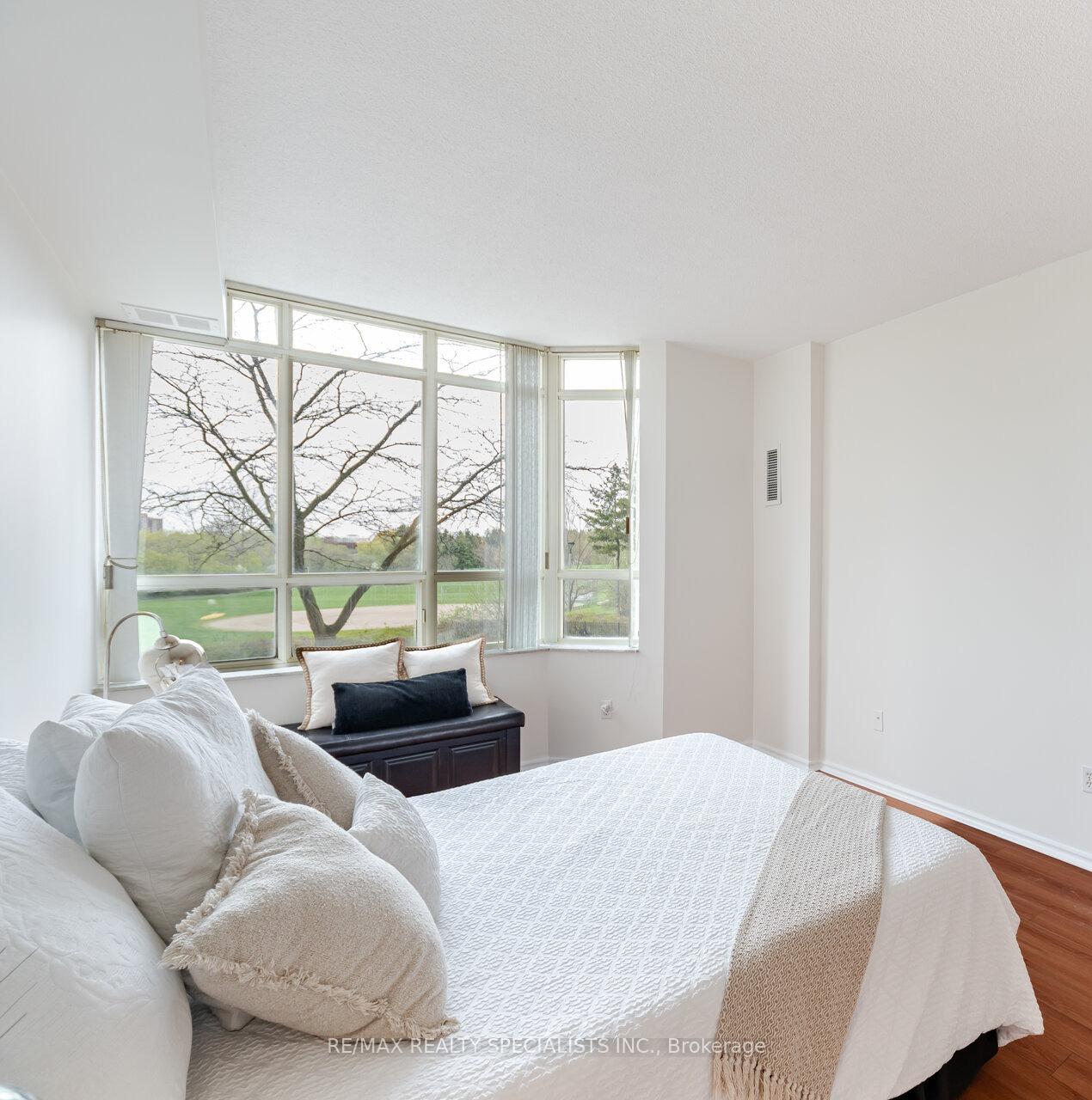 Photo 13 of Unit 106, 30 Malta Avenue, Brampton, Fletcher's Creek South — HOMEH