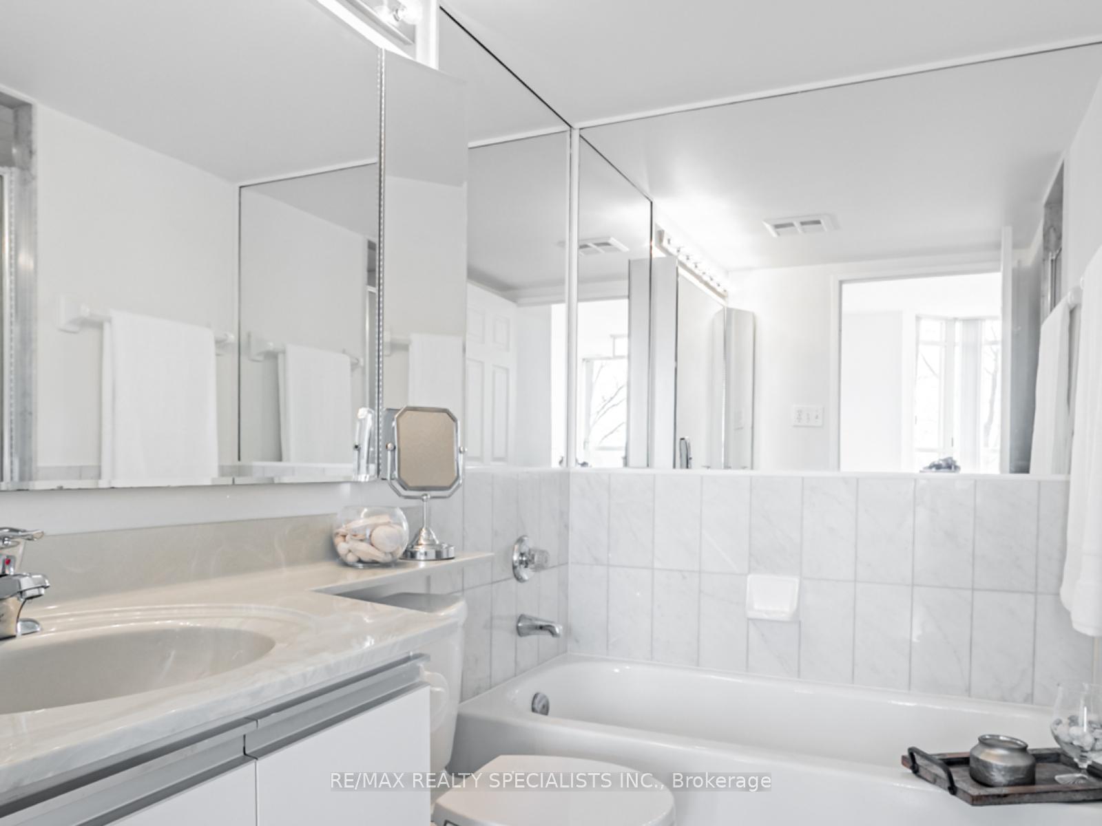 Photo 12 of Unit 106, 30 Malta Avenue, Brampton, Fletcher's Creek South — HOMEH