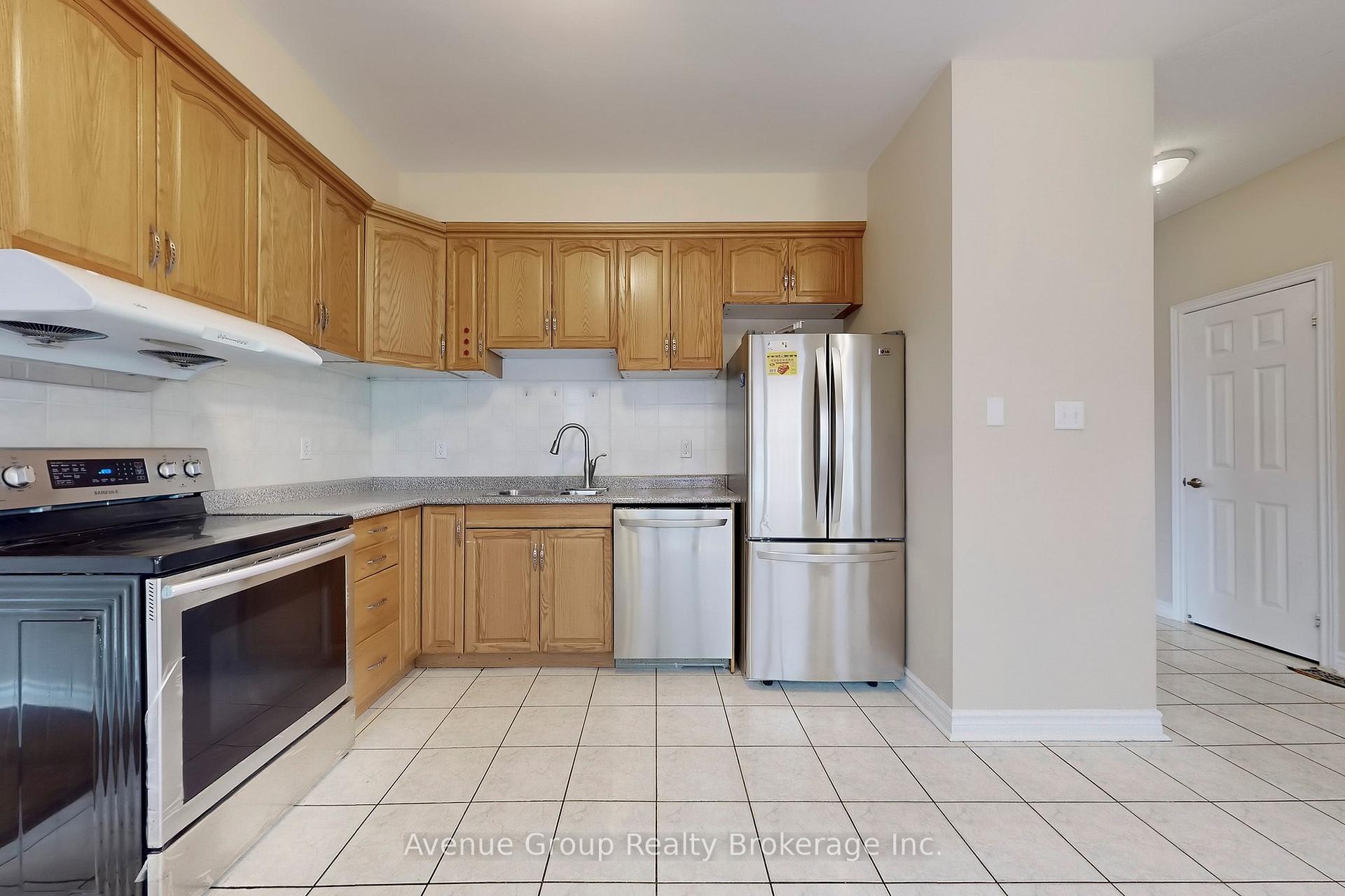 Photo 37 of 219 Milliken Meadows Drive, Markham, Milliken Mills West — HOMEH