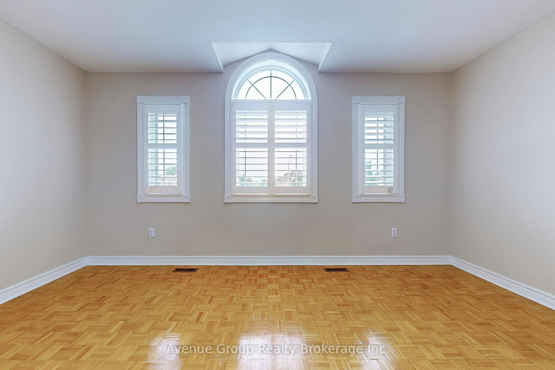 Photo 19 of 219 Milliken Meadows Drive, Markham, Milliken Mills West — HOMEH