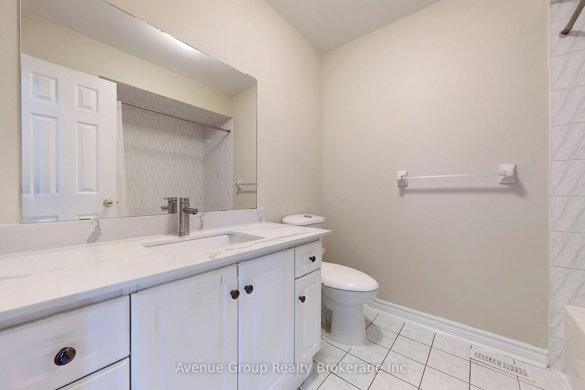 Photo 6 of 219 Milliken Meadows Drive, Markham, Milliken Mills West — HOMEH