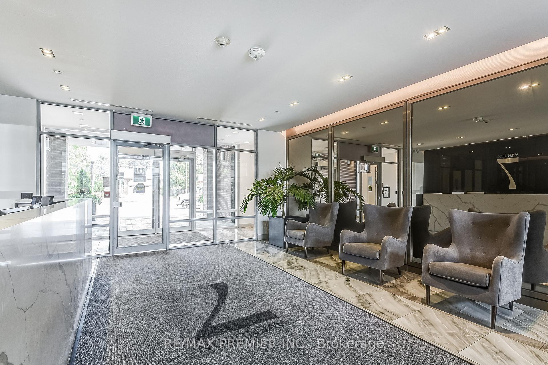 Photo 4 of Unit 203, 4800 Highway 7, Vaughan, East Woodbridge — HOMEH