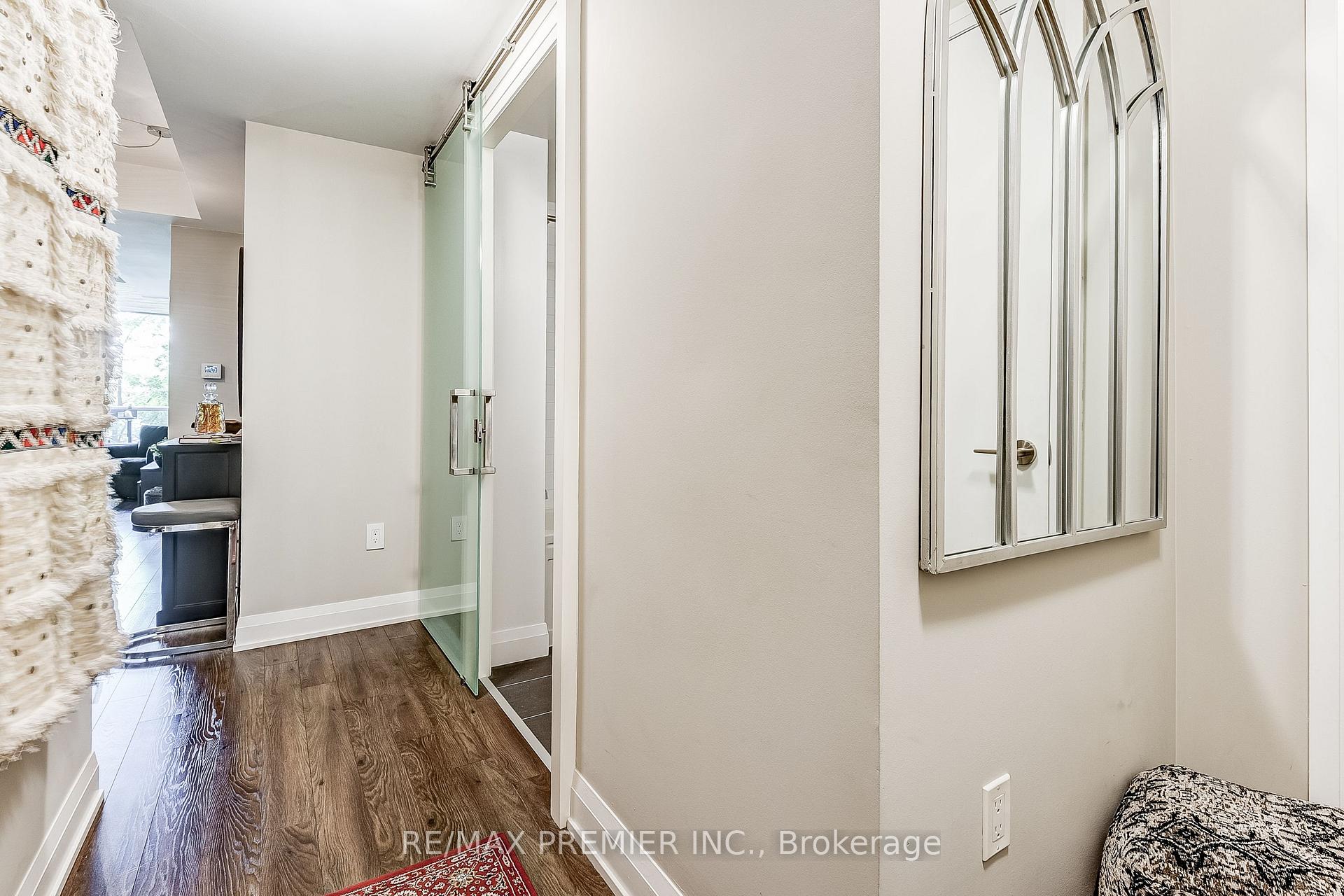 Photo 7 of Unit 203, 4800 Highway 7, Vaughan, East Woodbridge — HOMEH