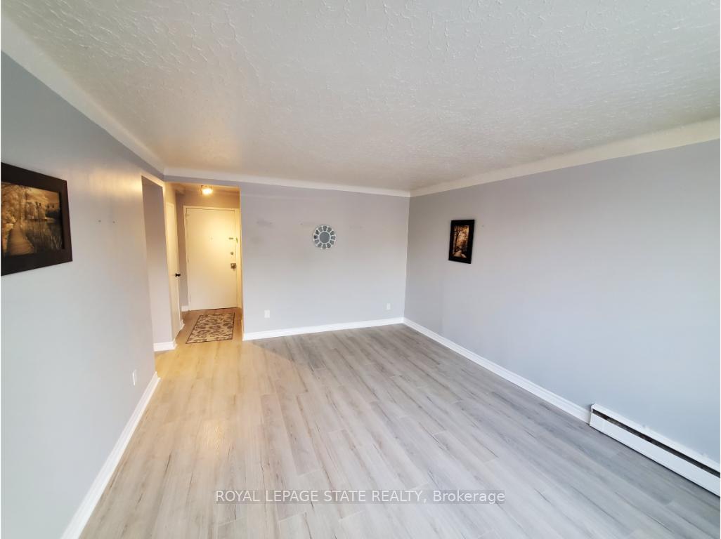 Photo 11 of 981 Mohawk Road E, Hamilton, Huntington — HOMEH