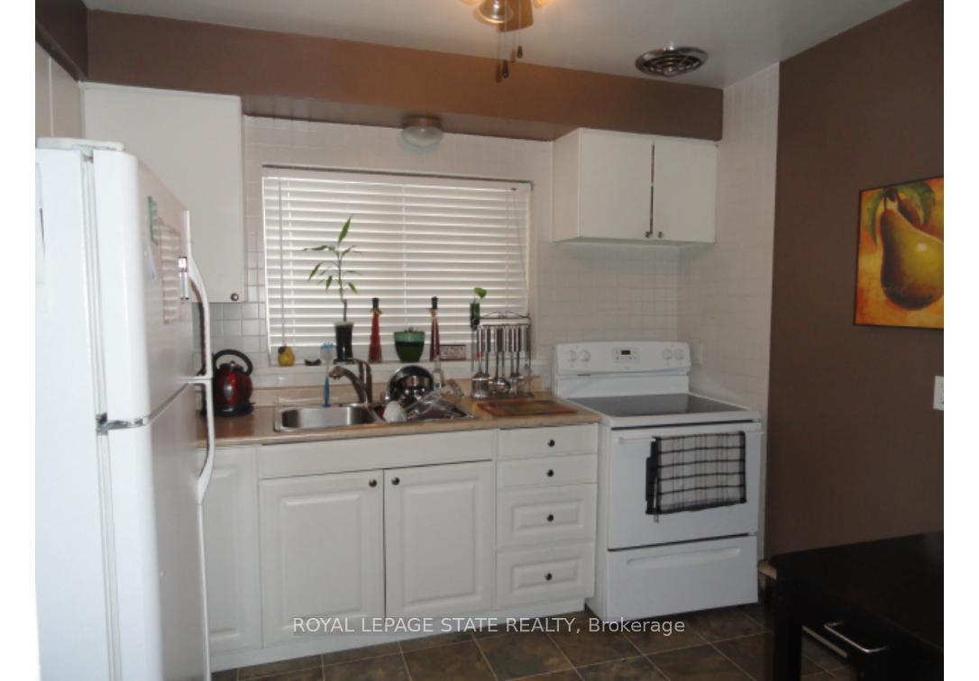 Photo 18 of 981 Mohawk Road E, Hamilton, Huntington — HOMEH