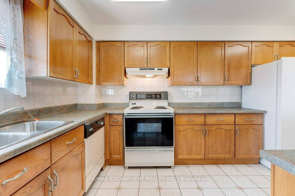 Photo 8 of Unit 408, 99 Donn Avenue, Hamilton, Stoney Creek — HOMEH