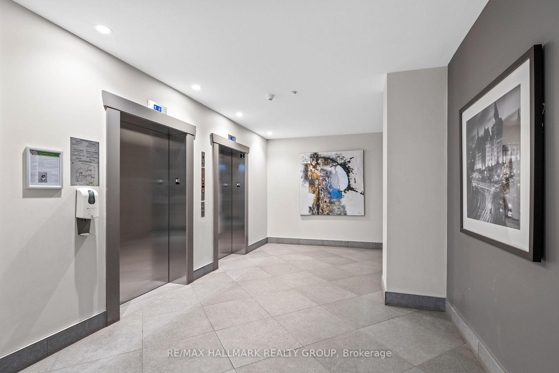 Photo 4 of Unit 401, 7 Marquette Avenue, Ottawa, Vanier — HOMEH