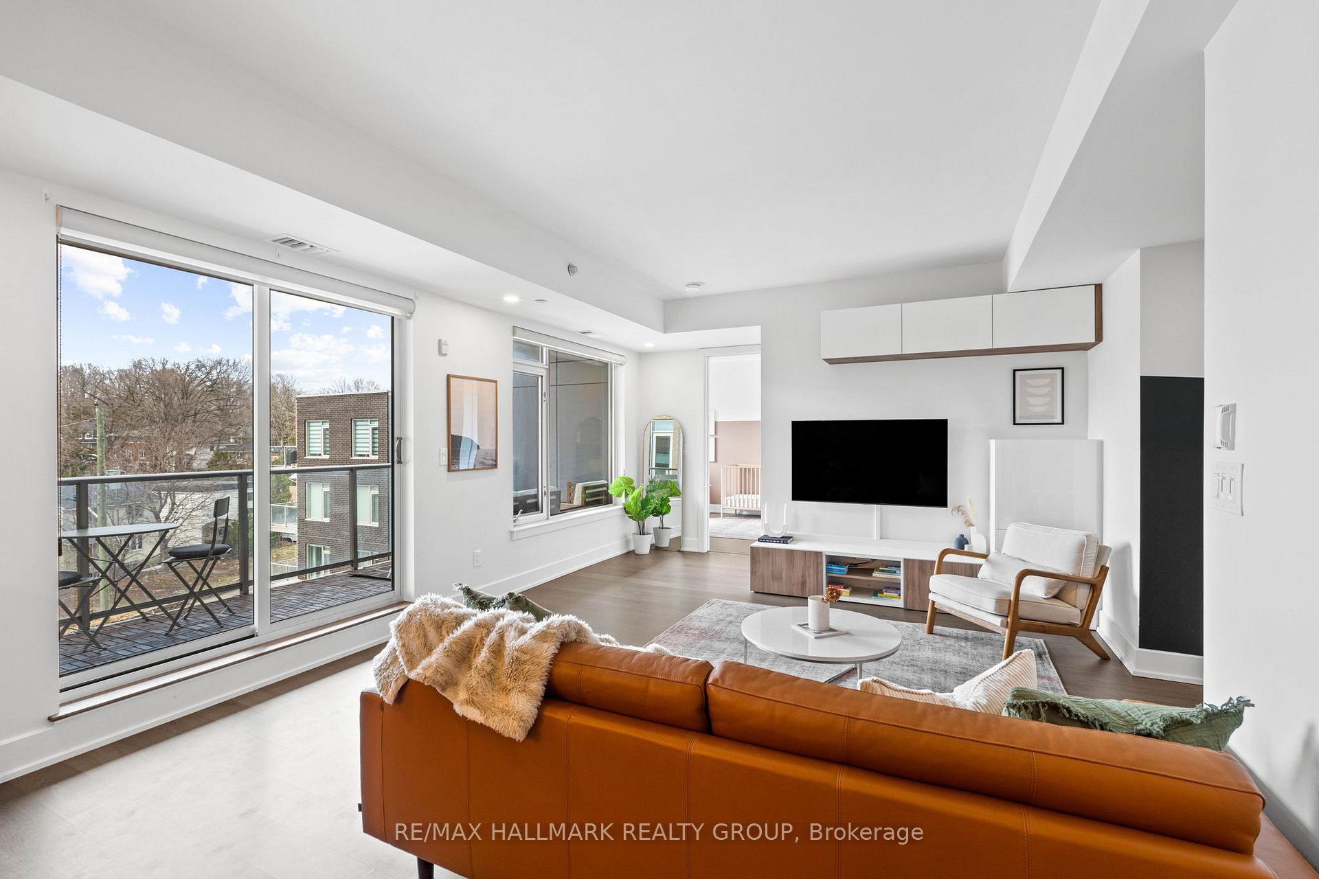Photo 8 of Unit 401, 7 Marquette Avenue, Ottawa, Vanier — HOMEH