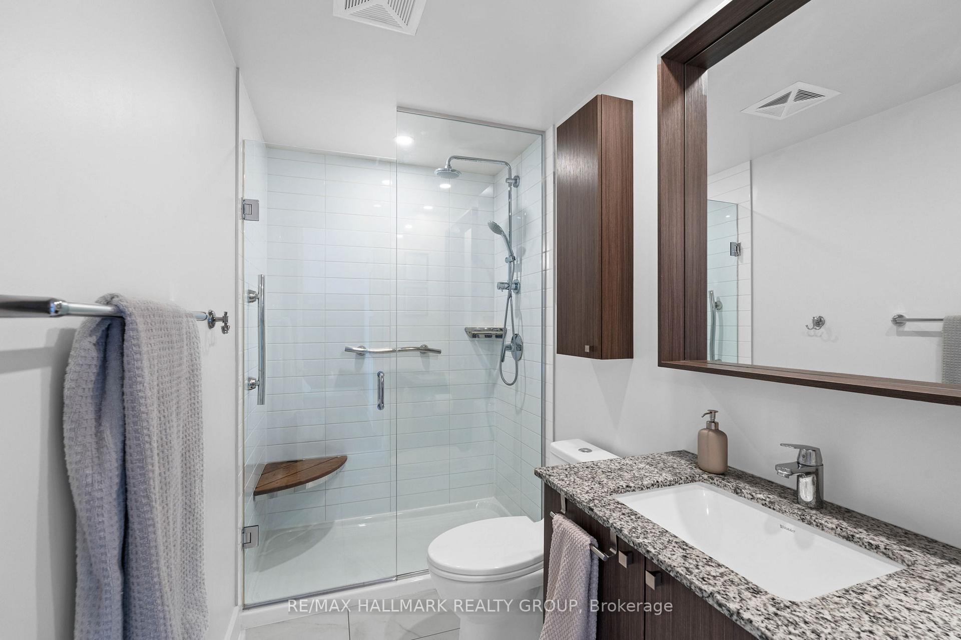 Photo 25 of Unit 401, 7 Marquette Avenue, Ottawa, Vanier — HOMEH
