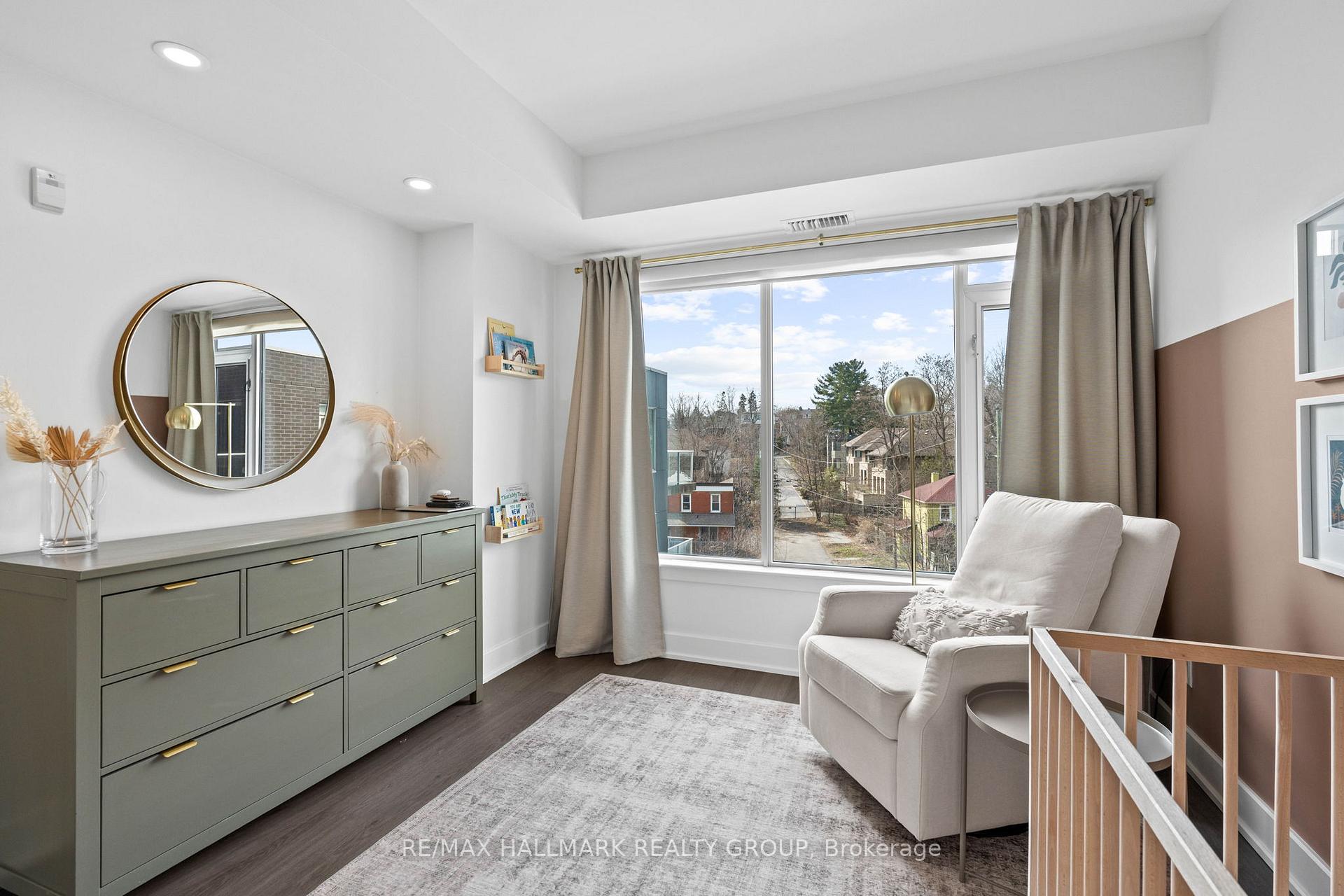 Photo 20 of Unit 401, 7 Marquette Avenue, Ottawa, Vanier — HOMEH