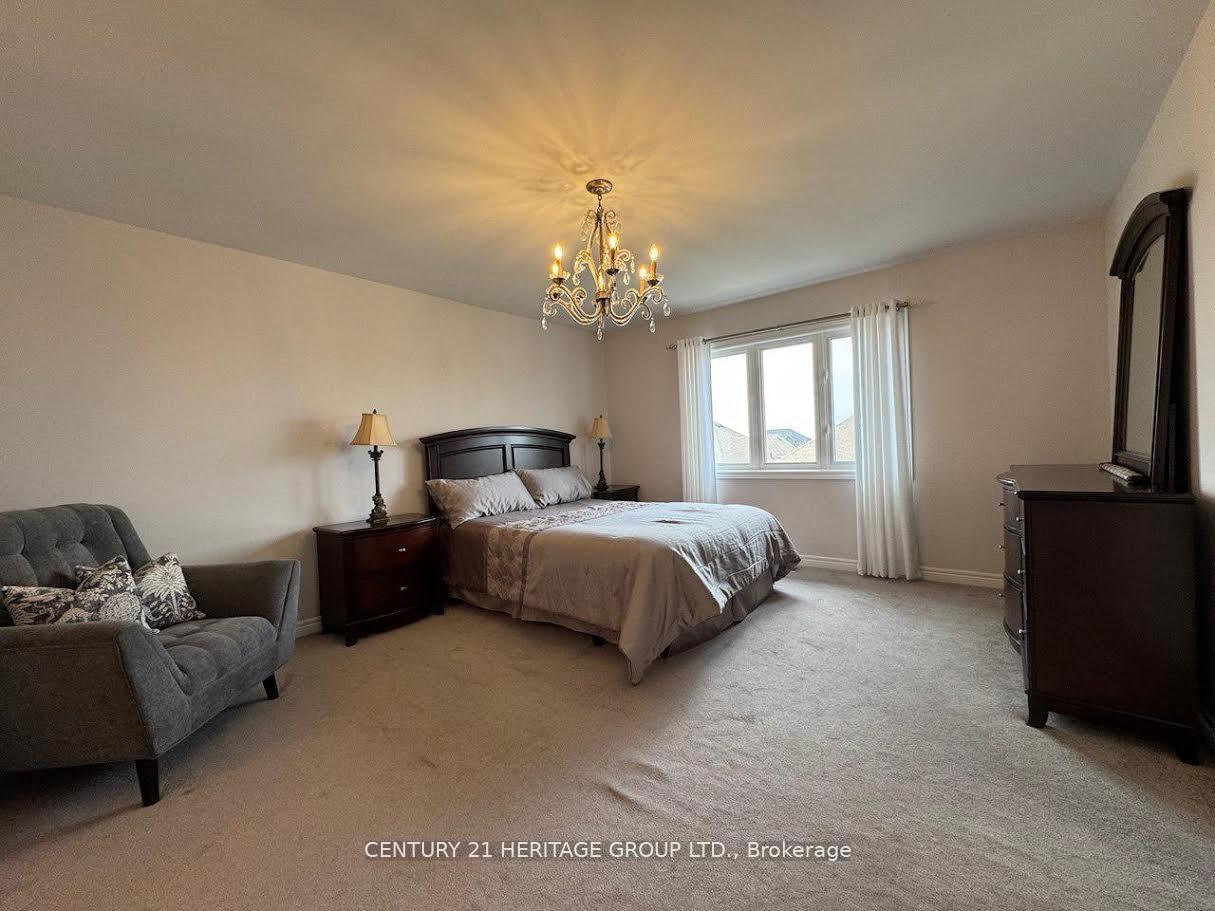 Photo 13 of Unit Main, 135 Black Maple Crescent, Vaughan, Patterson — HOMEH