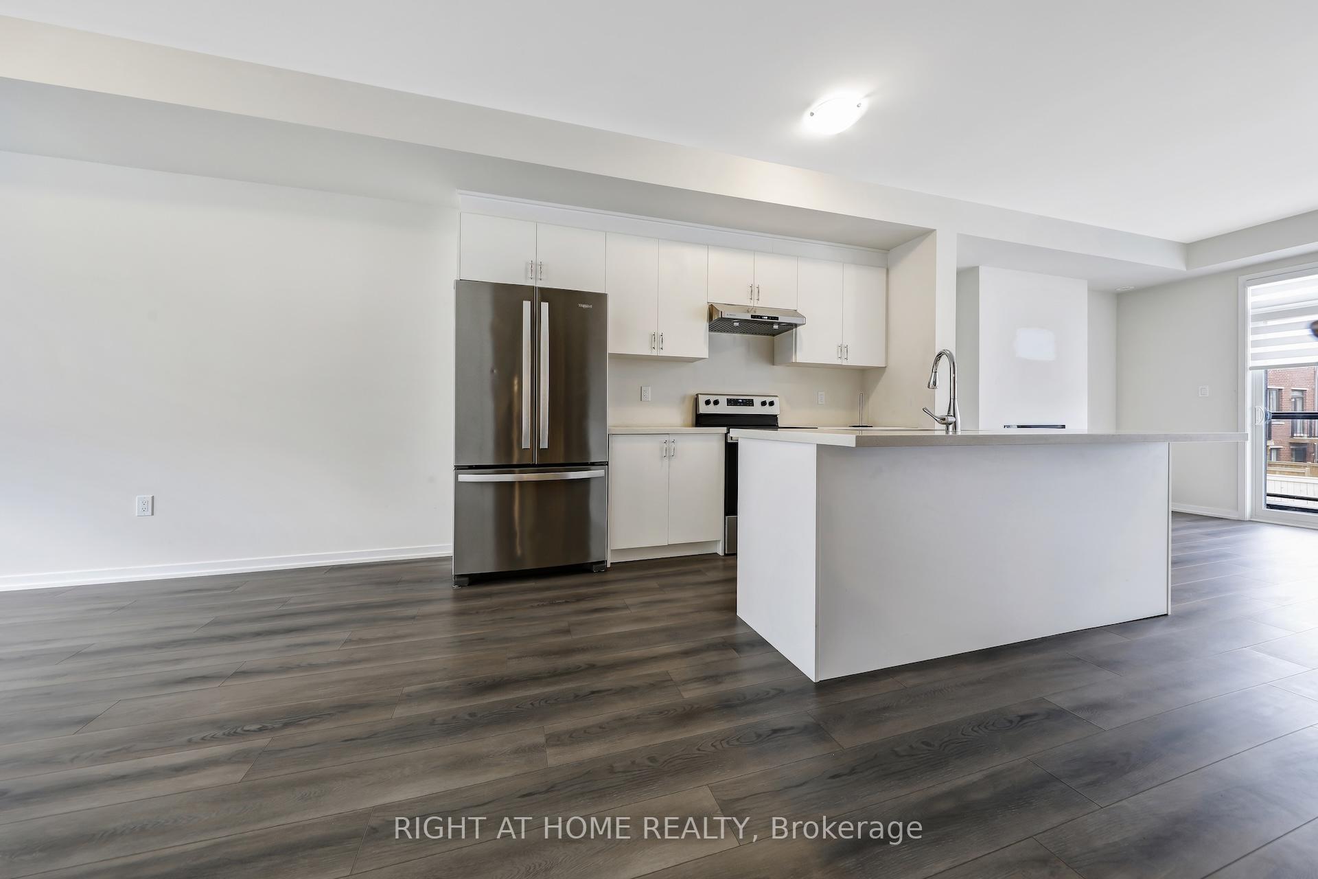 Photo 10 of 113 Crimson Forest Drive, Vaughan, Patterson — HOMEH