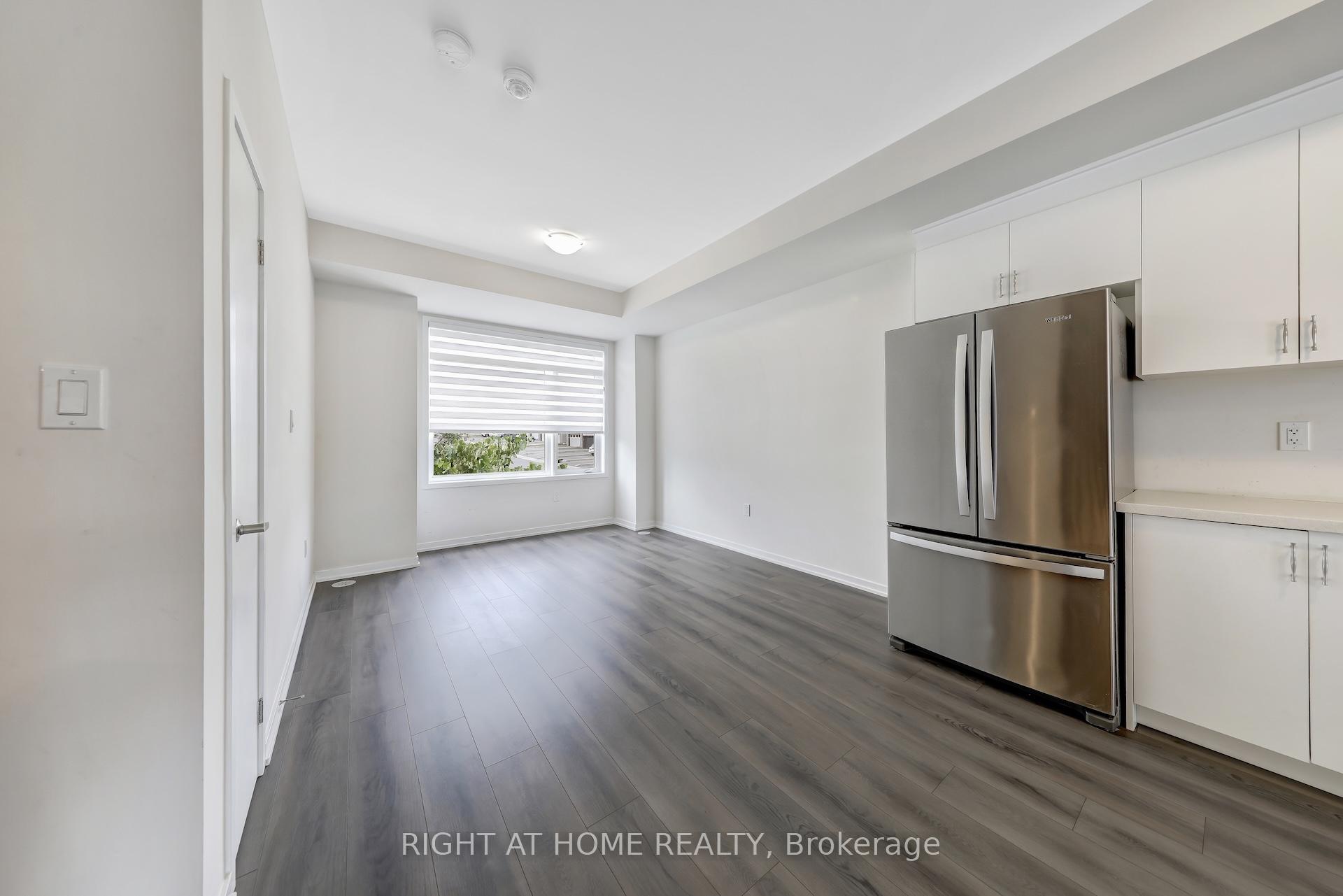 Photo 4 of 113 Crimson Forest Drive, Vaughan, Patterson — HOMEH