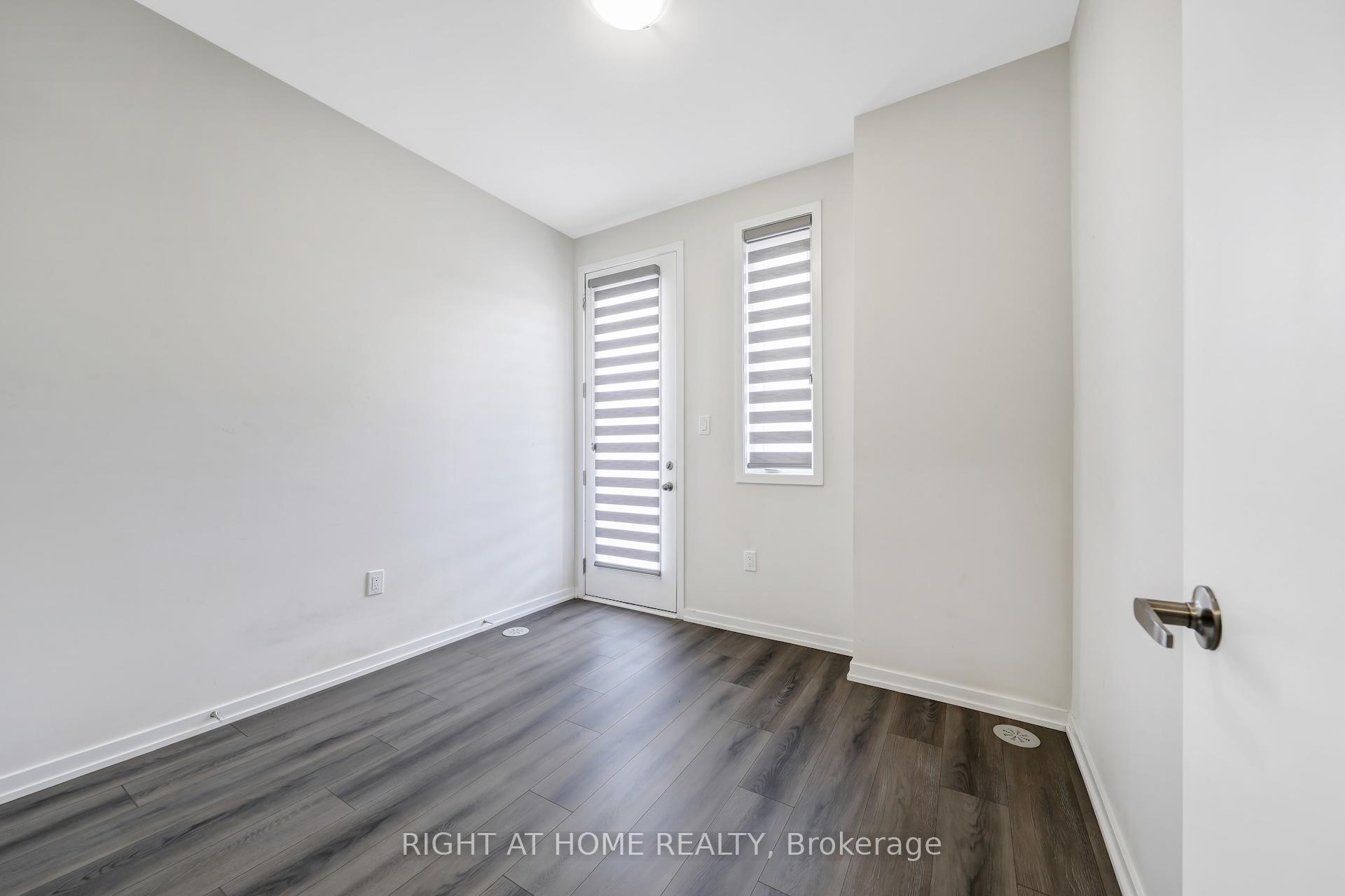 Photo 9 of 113 Crimson Forest Drive, Vaughan, Patterson — HOMEH