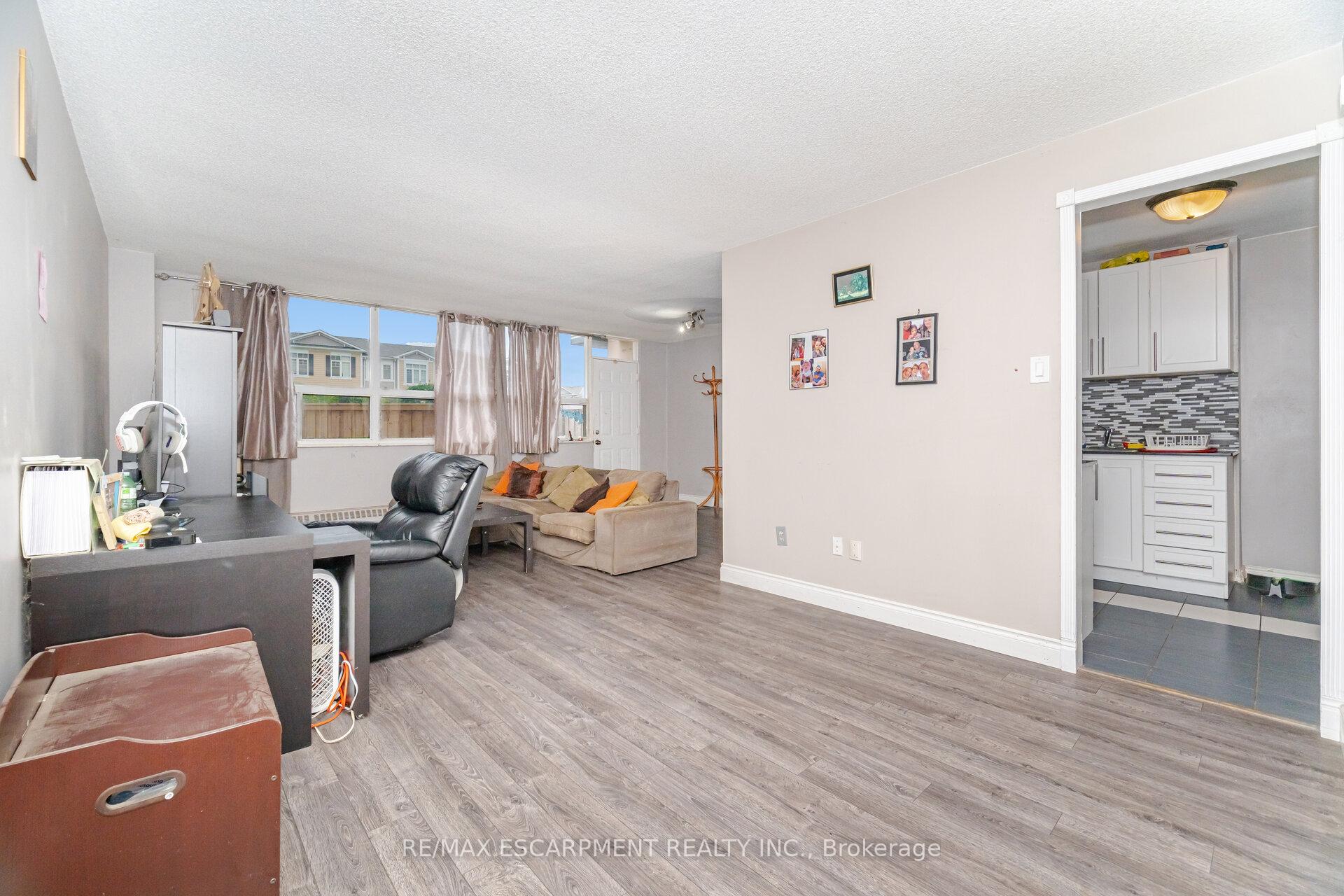 Photo 10 of Unit 14, 15 Albright Road, Hamilton, Vincent — HOMEH
