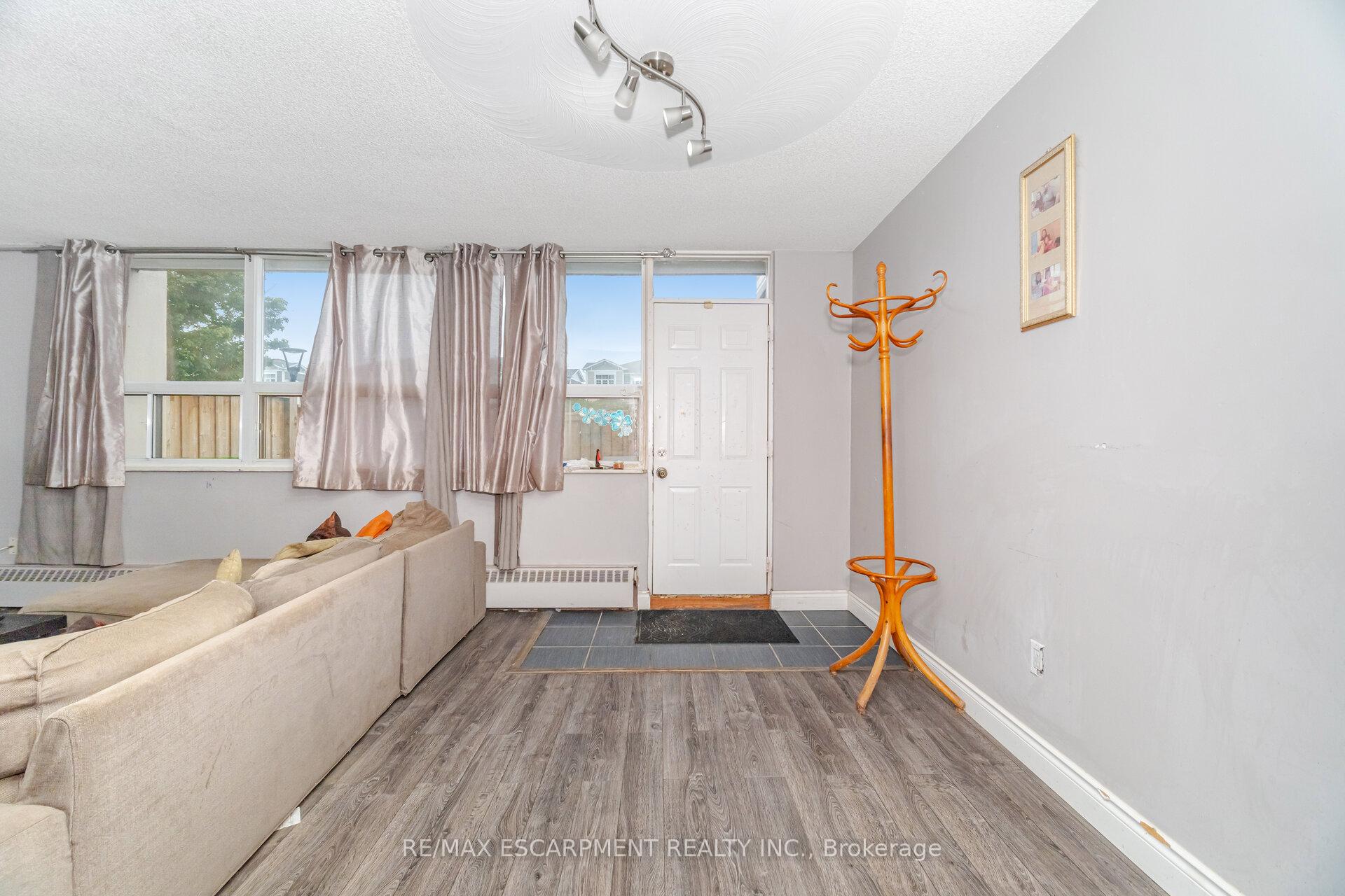 Photo 37 of Unit 14, 15 Albright Road, Hamilton, Vincent — HOMEH