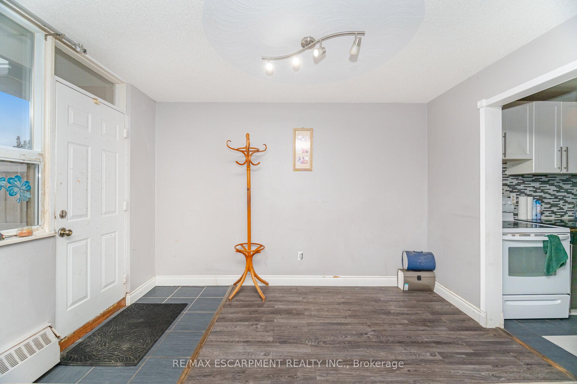 Photo 11 of Unit 14, 15 Albright Road, Hamilton, Vincent — HOMEH
