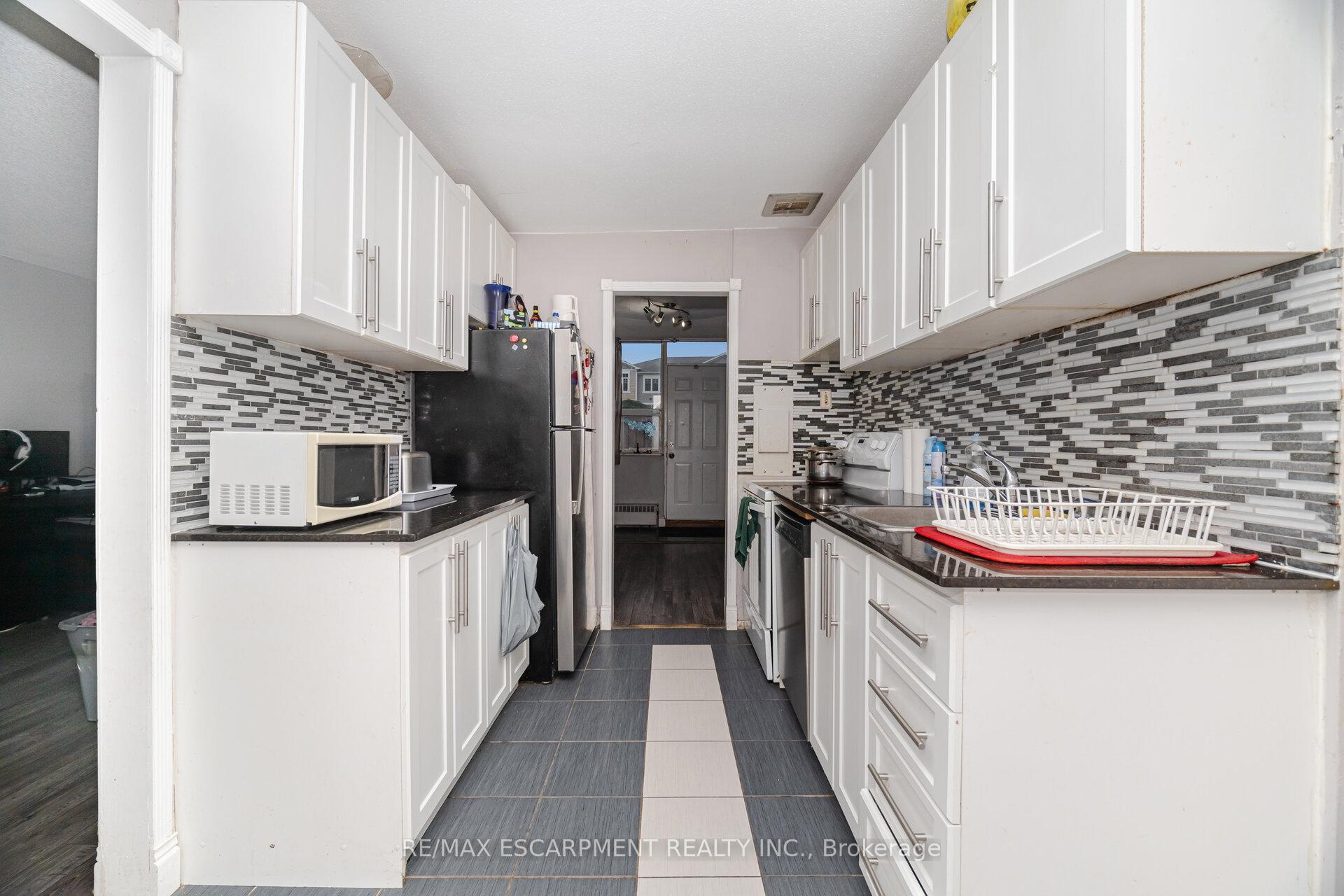 Photo 13 of Unit 14, 15 Albright Road, Hamilton, Vincent — HOMEH