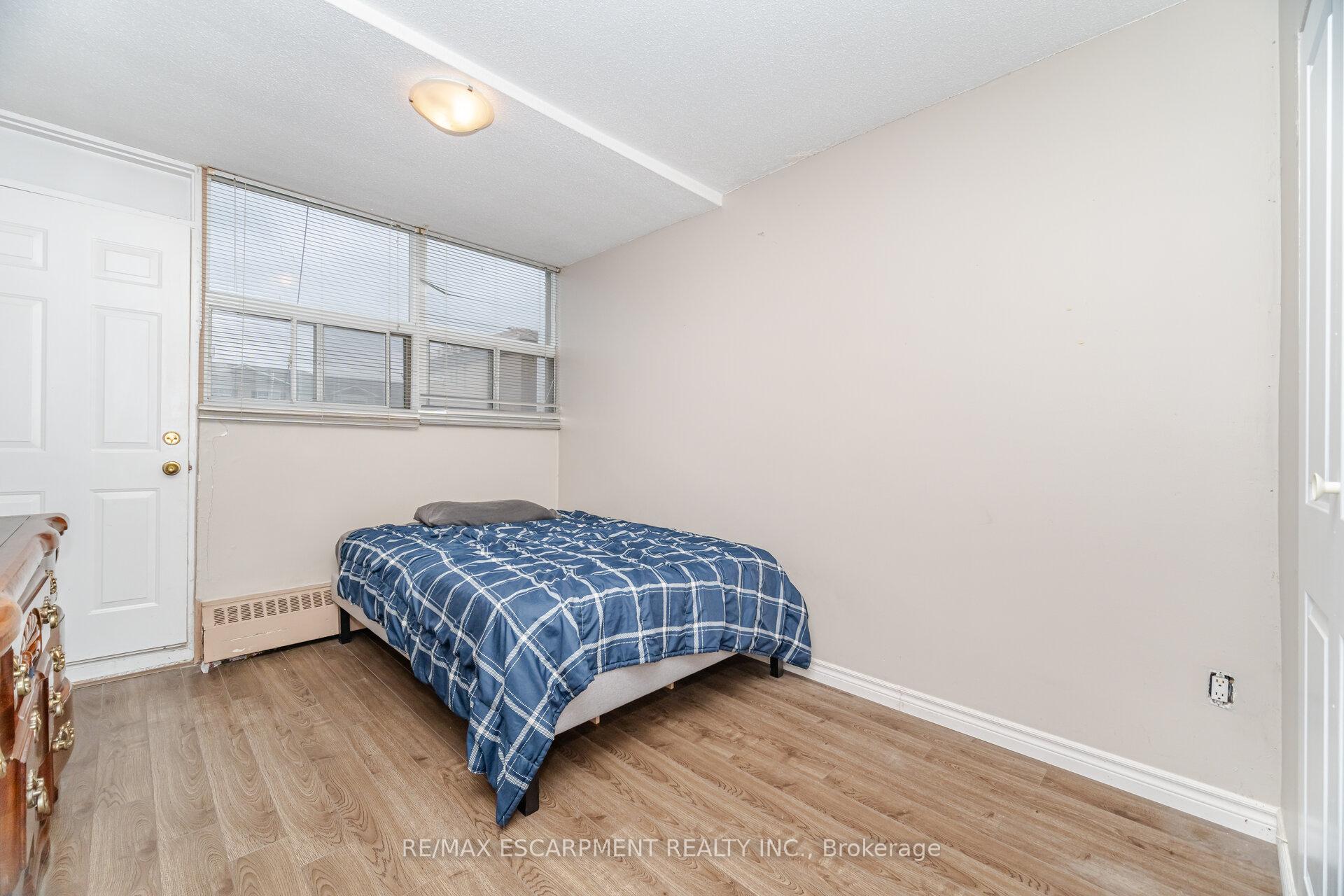 Photo 21 of Unit 14, 15 Albright Road, Hamilton, Vincent — HOMEH