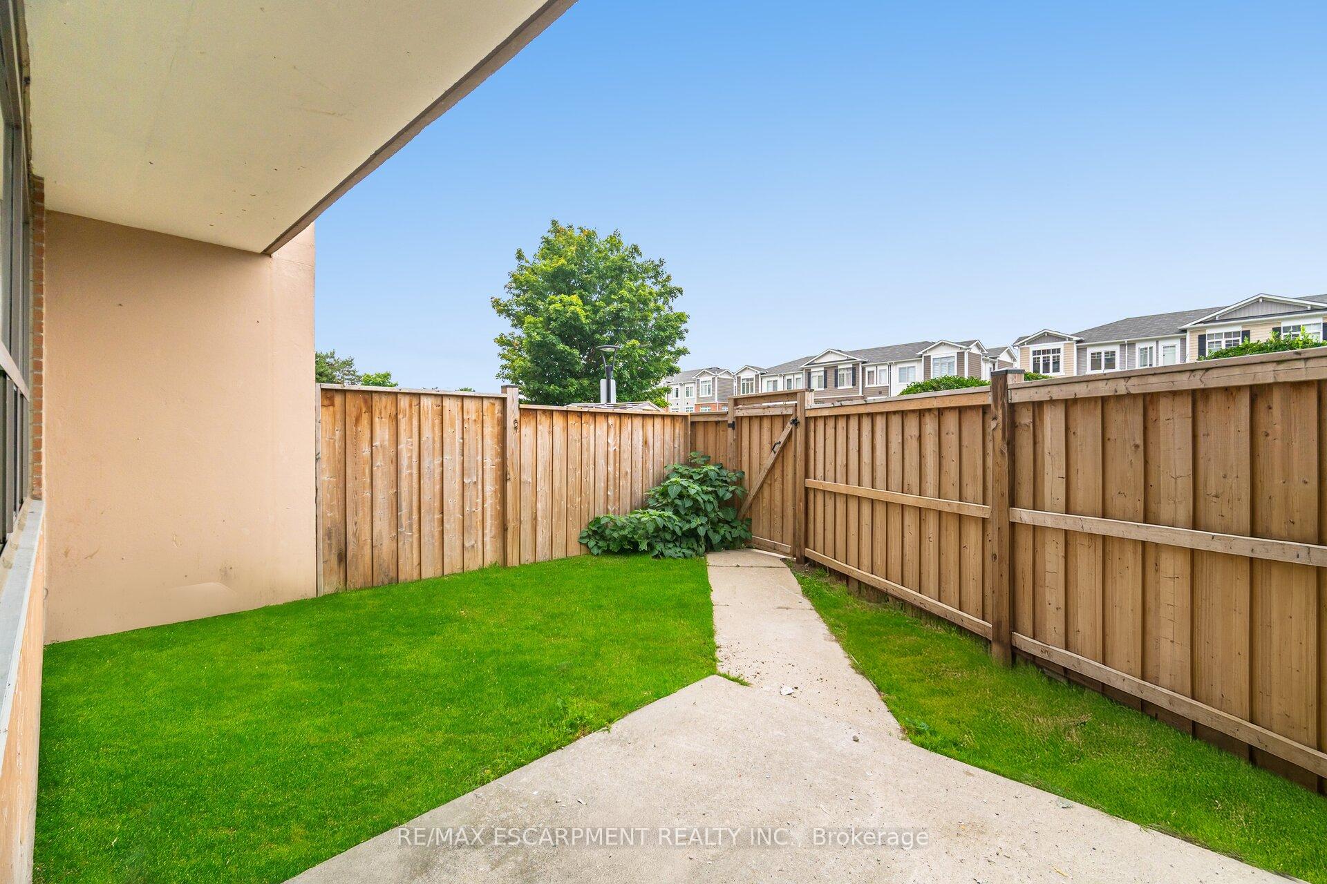 Photo 32 of Unit 14, 15 Albright Road, Hamilton, Vincent — HOMEH