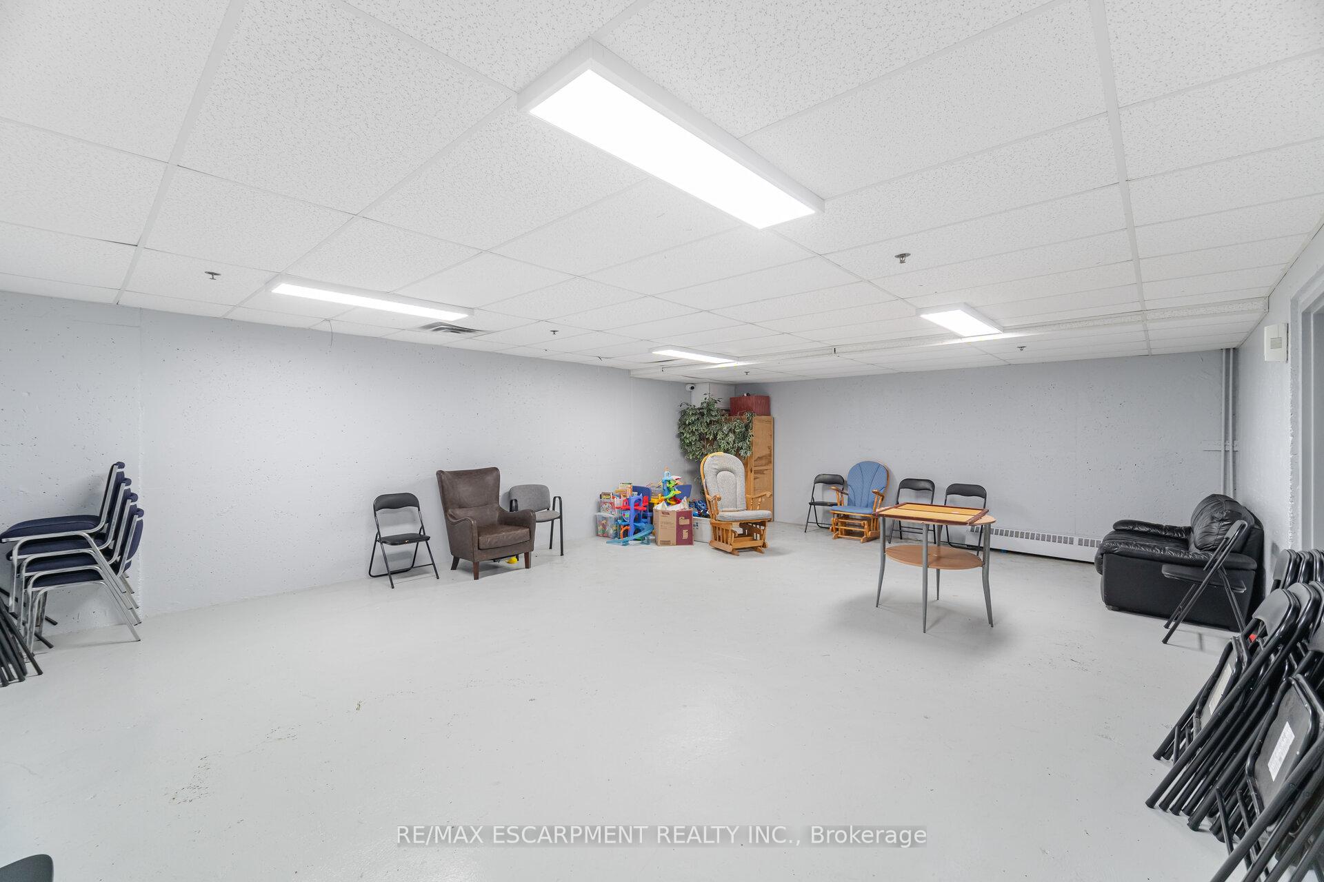 Photo 36 of Unit 14, 15 Albright Road, Hamilton, Vincent — HOMEH