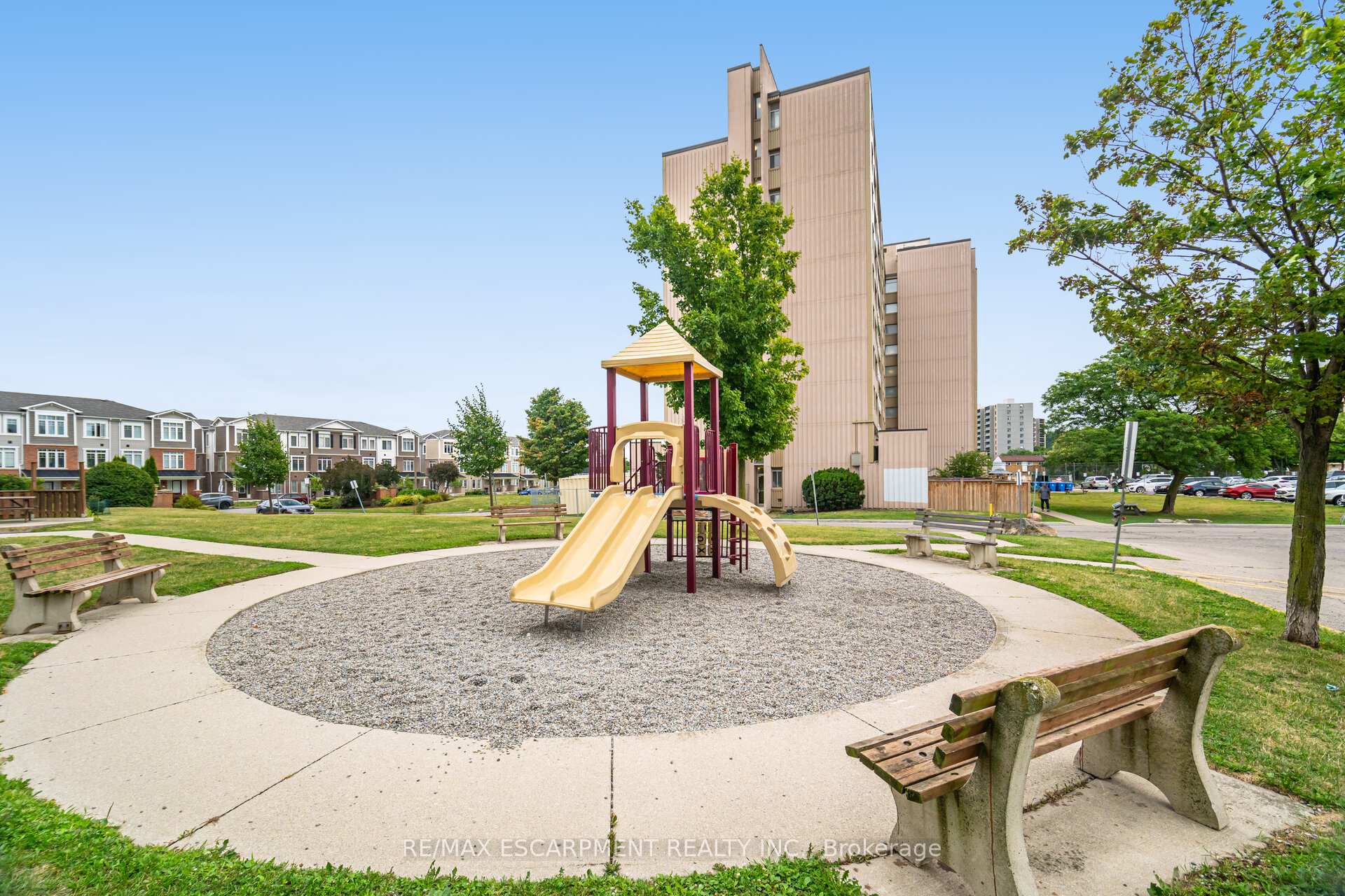 Photo 35 of Unit 14, 15 Albright Road, Hamilton, Vincent — HOMEH