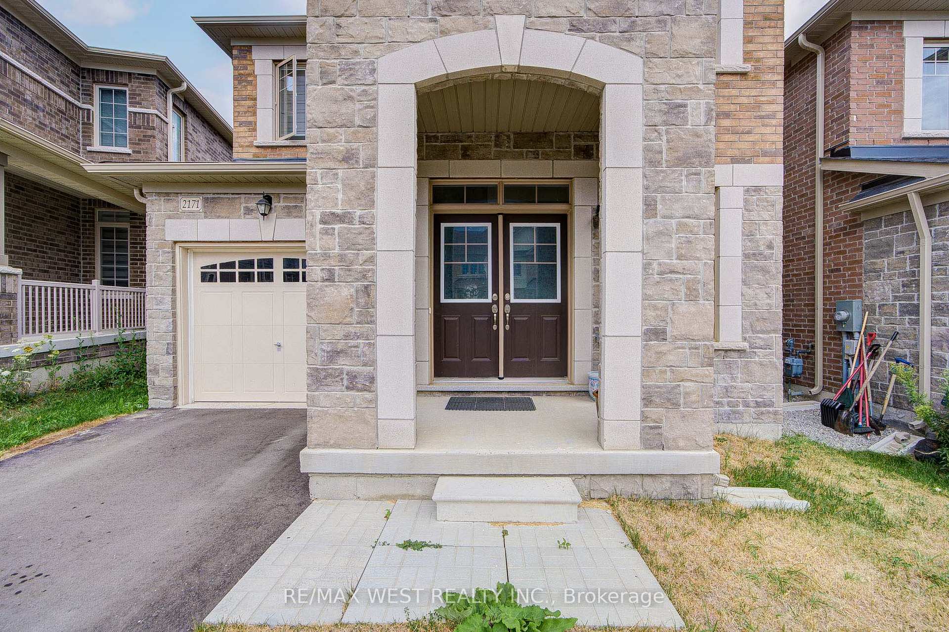 Photo 4 of 2171 Grainger Loop, Innisfil, Alcona — HOMEH