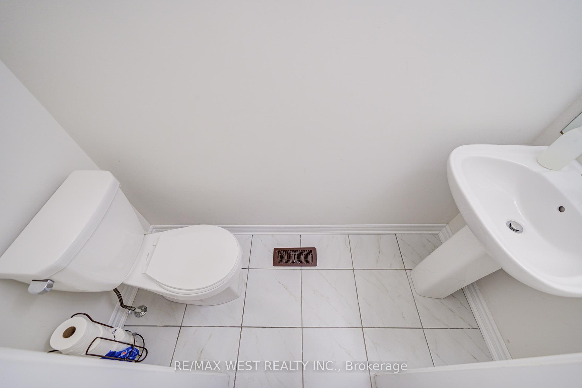 Photo 19 of 2171 Grainger Loop, Innisfil, Alcona — HOMEH