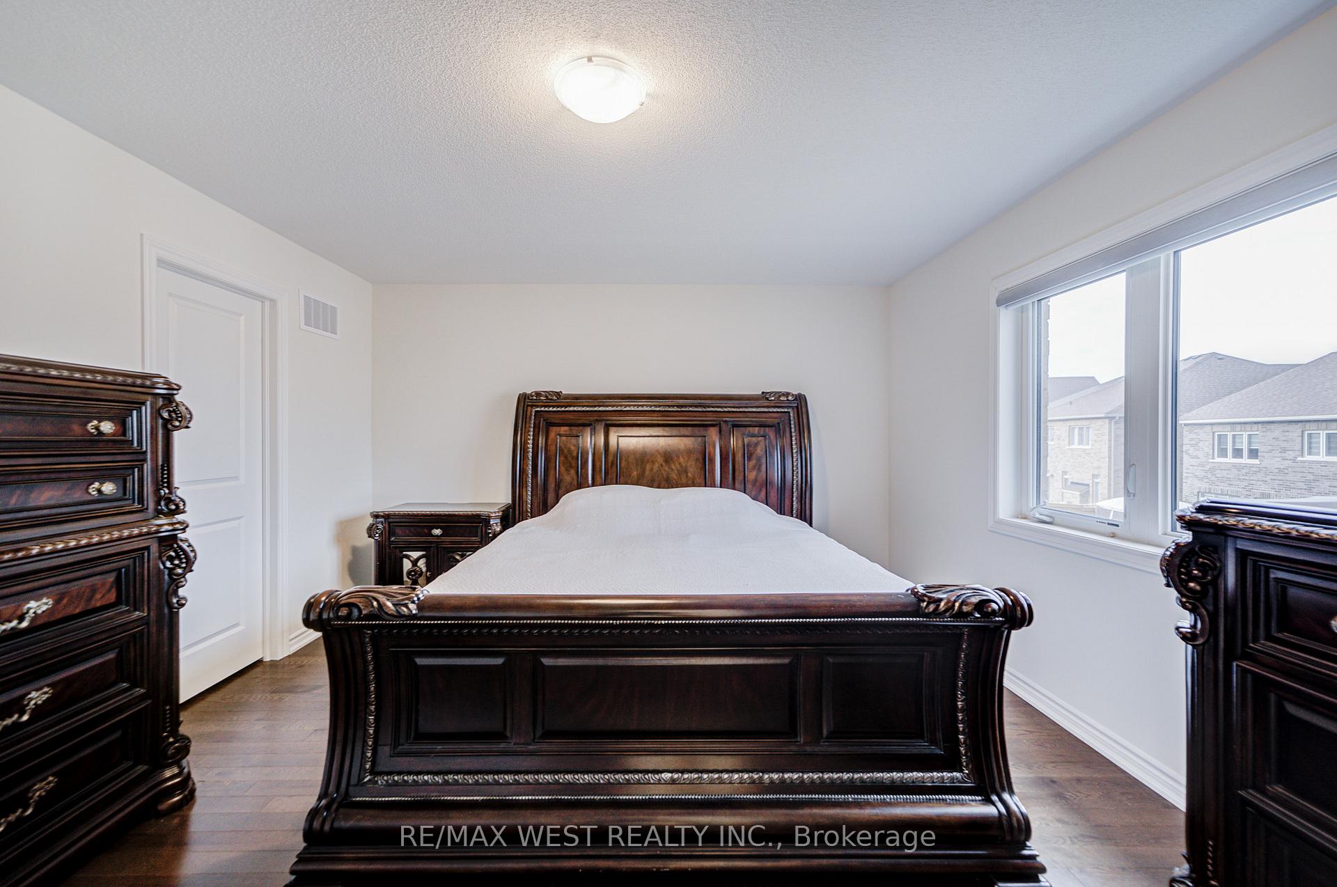 Photo 36 of 2171 Grainger Loop, Innisfil, Alcona — HOMEH