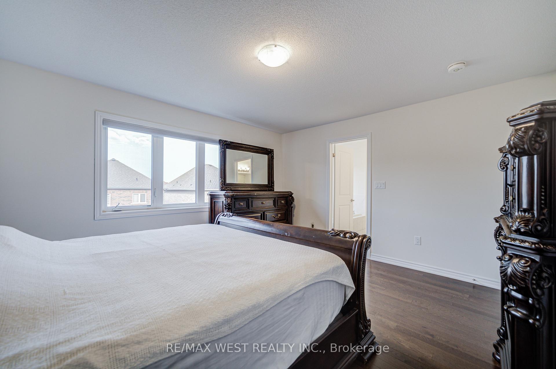 Photo 21 of 2171 Grainger Loop, Innisfil, Alcona — HOMEH