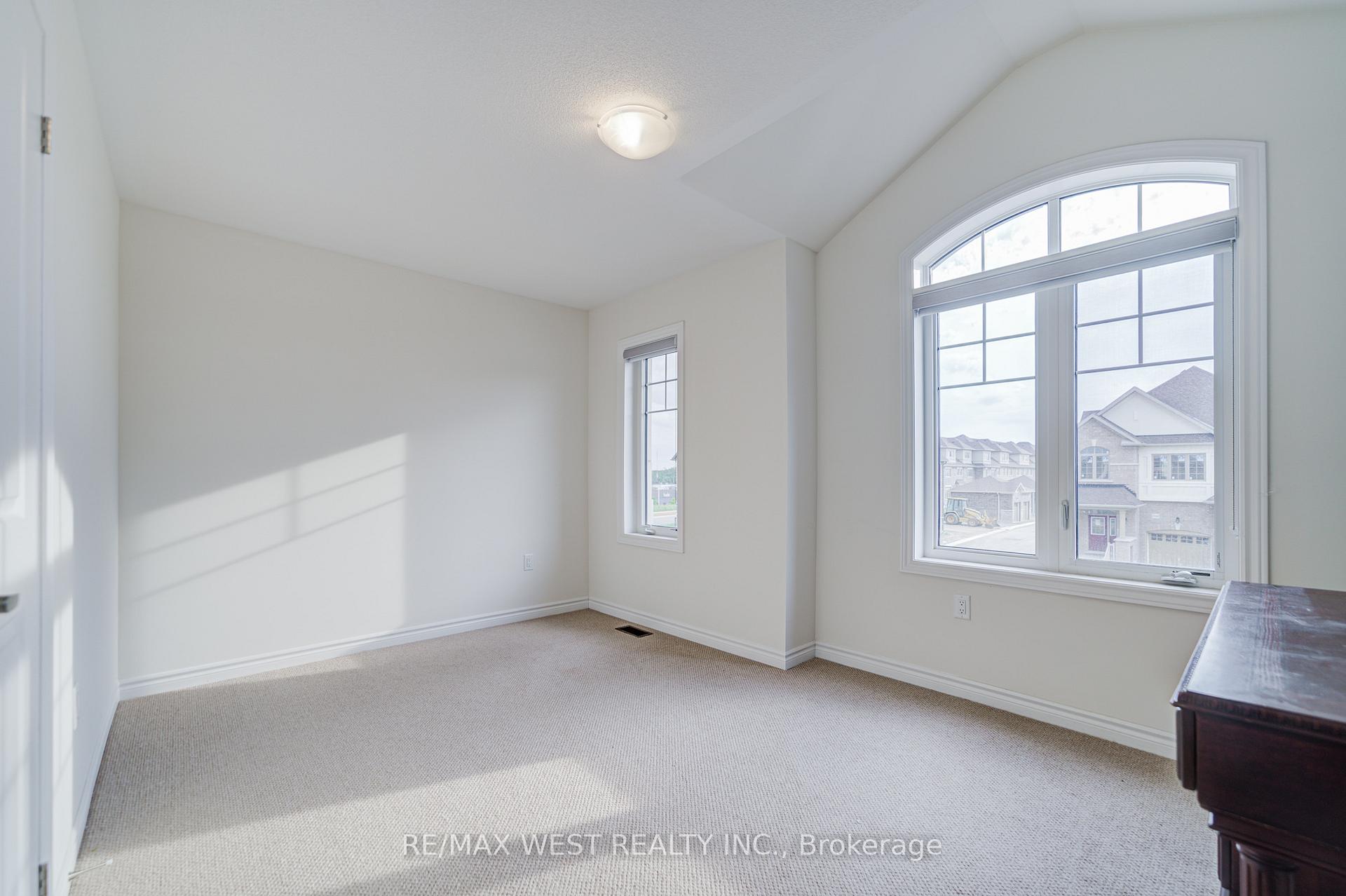 Photo 45 of 2171 Grainger Loop, Innisfil, Alcona — HOMEH