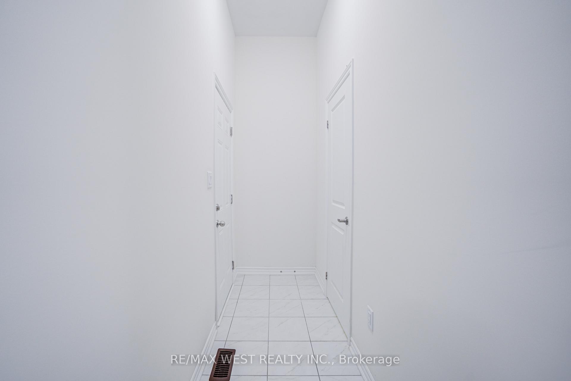 Photo 24 of 2171 Grainger Loop, Innisfil, Alcona — HOMEH