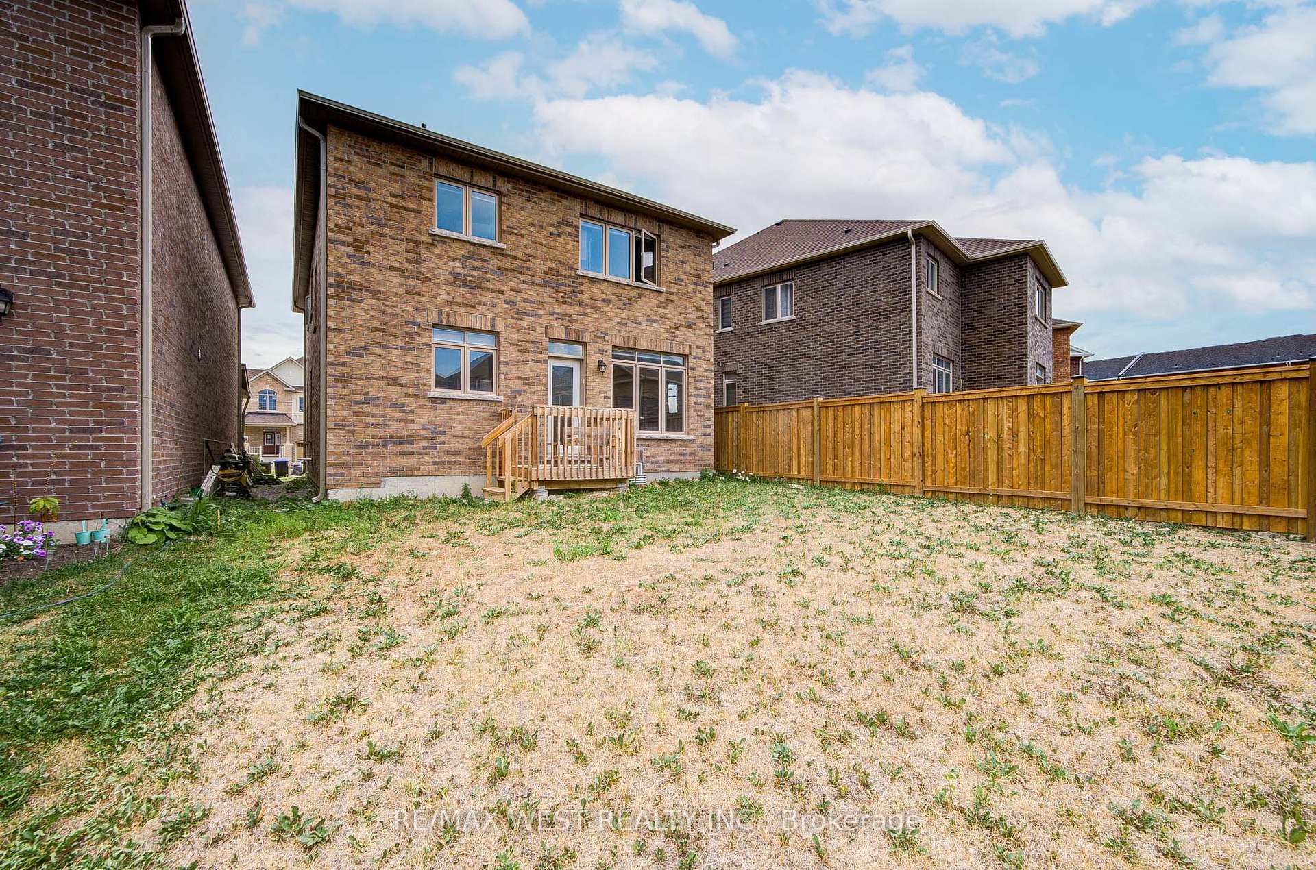 Photo 38 of 2171 Grainger Loop, Innisfil, Alcona — HOMEH