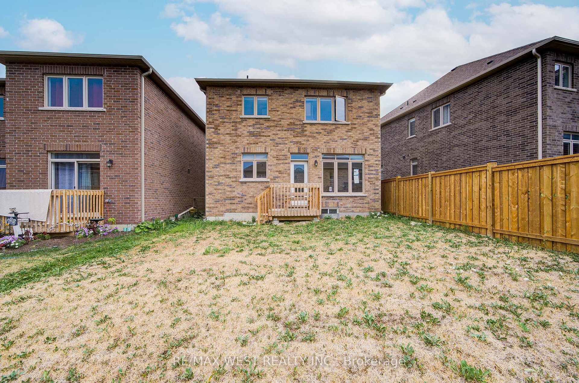 Photo 40 of 2171 Grainger Loop, Innisfil, Alcona — HOMEH