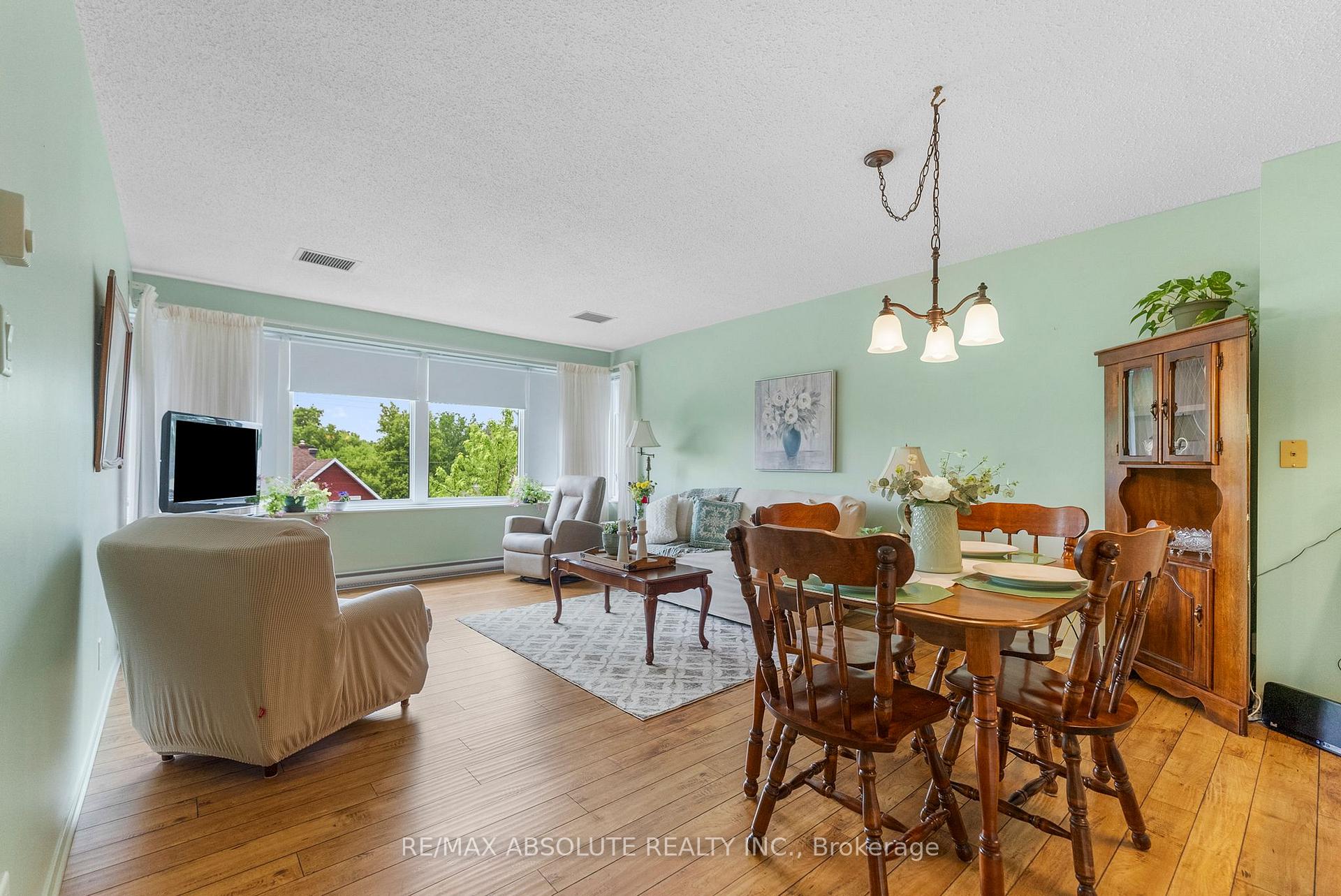 Photo 5 of Unit 301, 124 Daniel Street, Arnprior — HOMEH