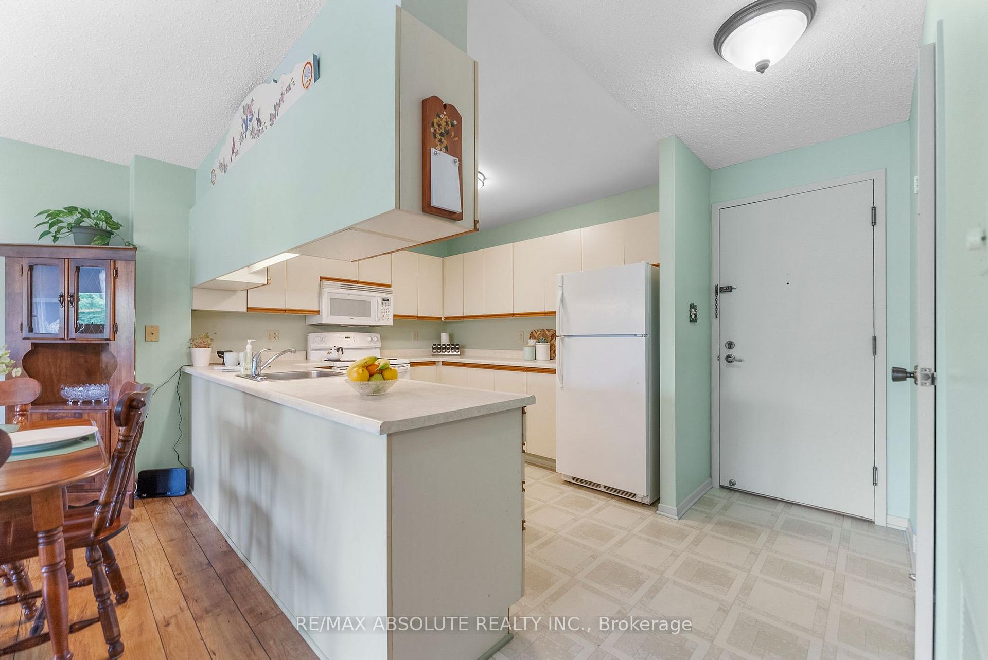 Photo 6 of Unit 301, 124 Daniel Street, Arnprior — HOMEH