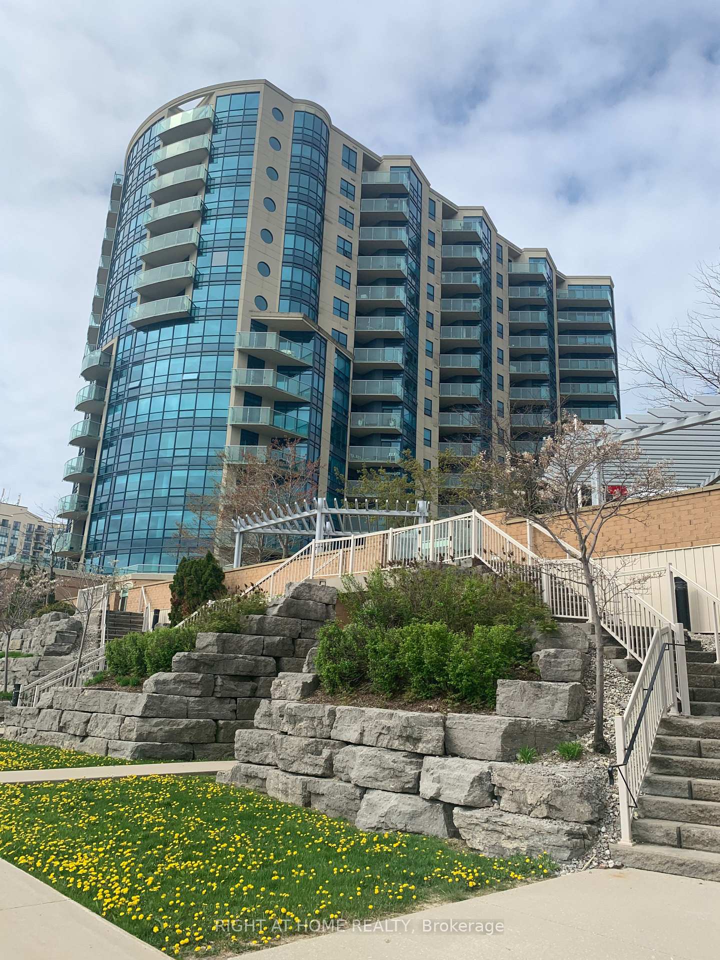 Photo 1 of Unit 504, 37 Ellen Street, Barrie, Lakeshore — HOMEH