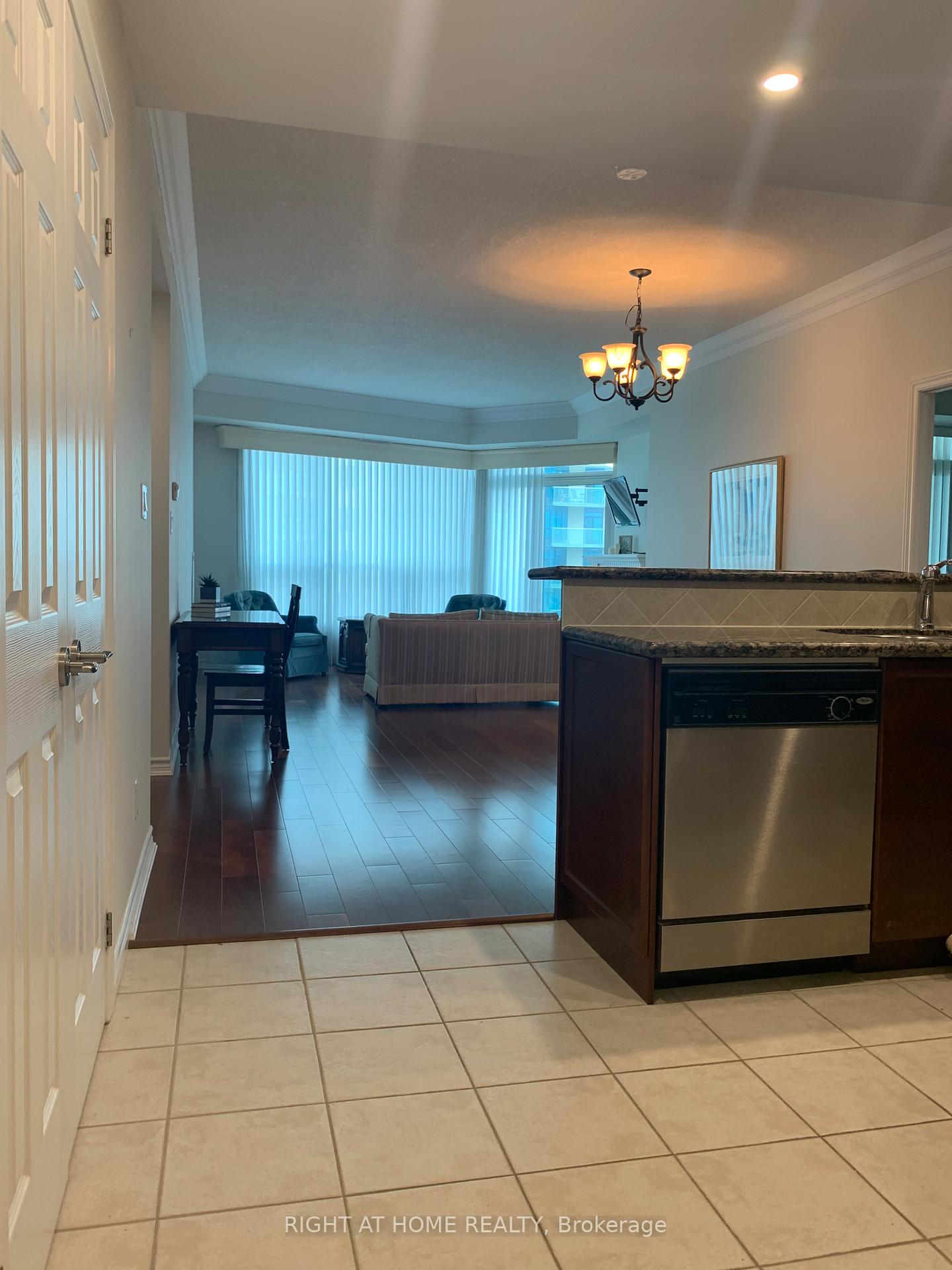 Photo 19 of Unit 504, 37 Ellen Street, Barrie, Lakeshore — HOMEH