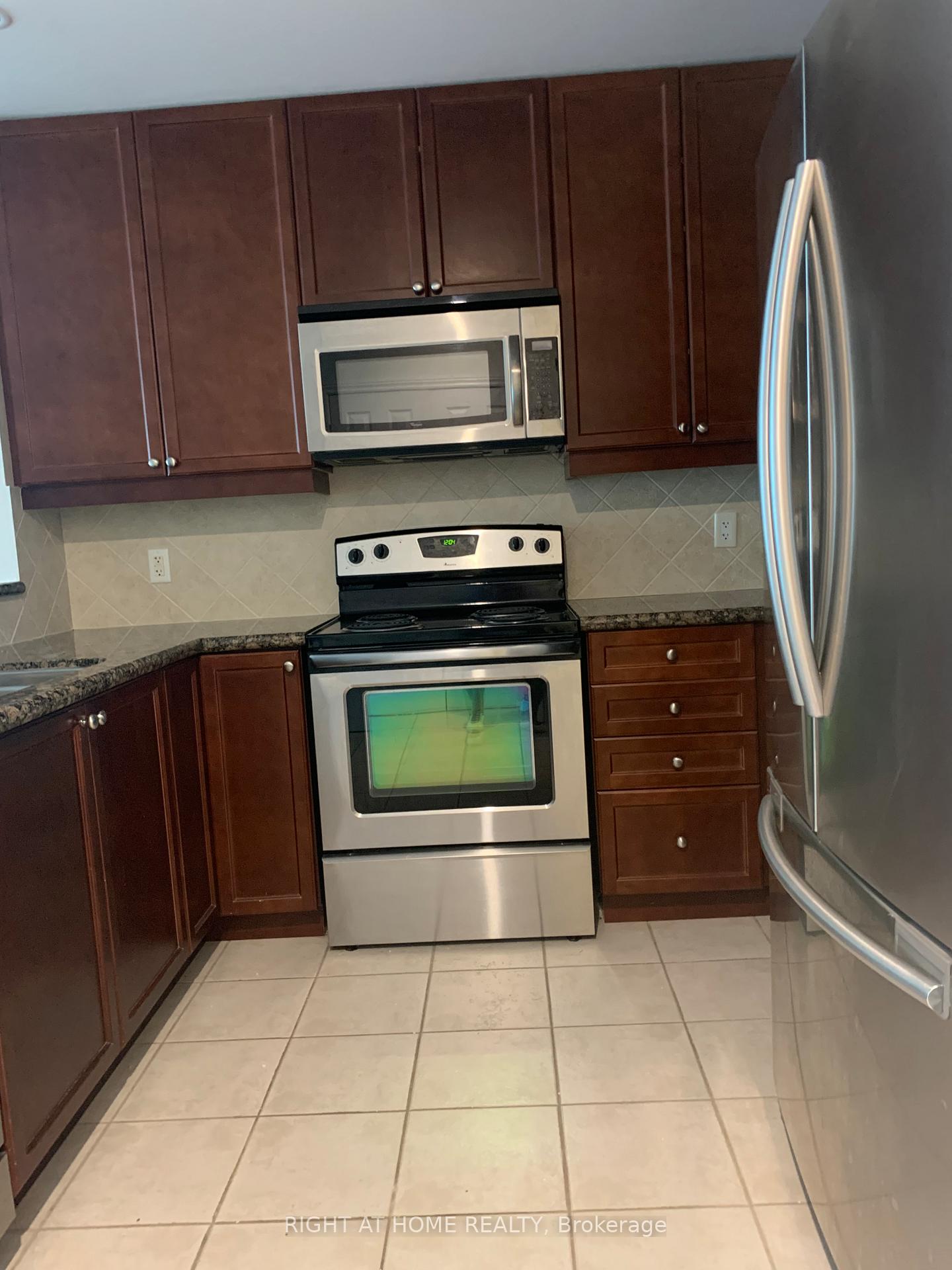 Photo 23 of Unit 504, 37 Ellen Street, Barrie, Lakeshore — HOMEH