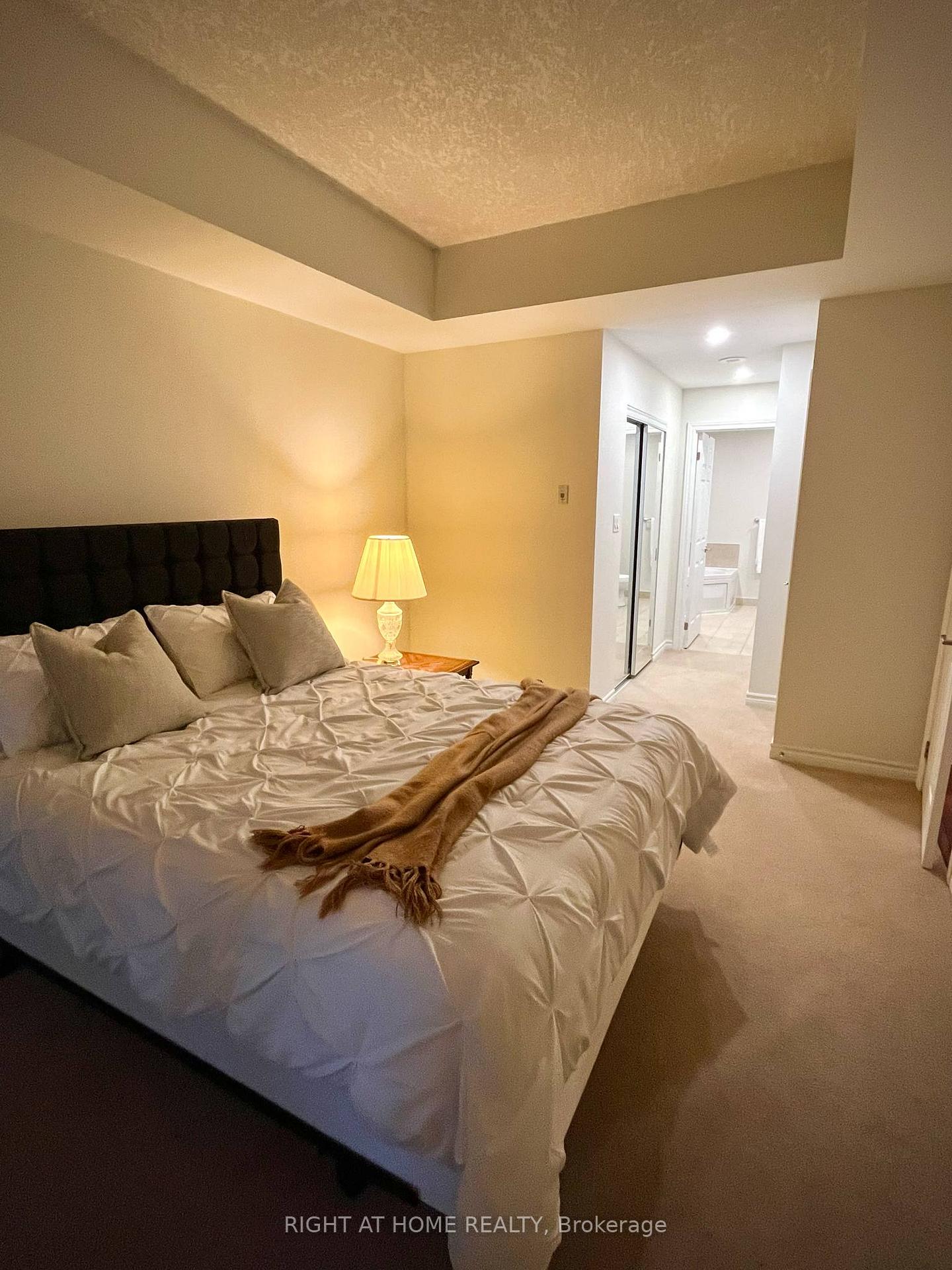 Photo 26 of Unit 504, 37 Ellen Street, Barrie, Lakeshore — HOMEH