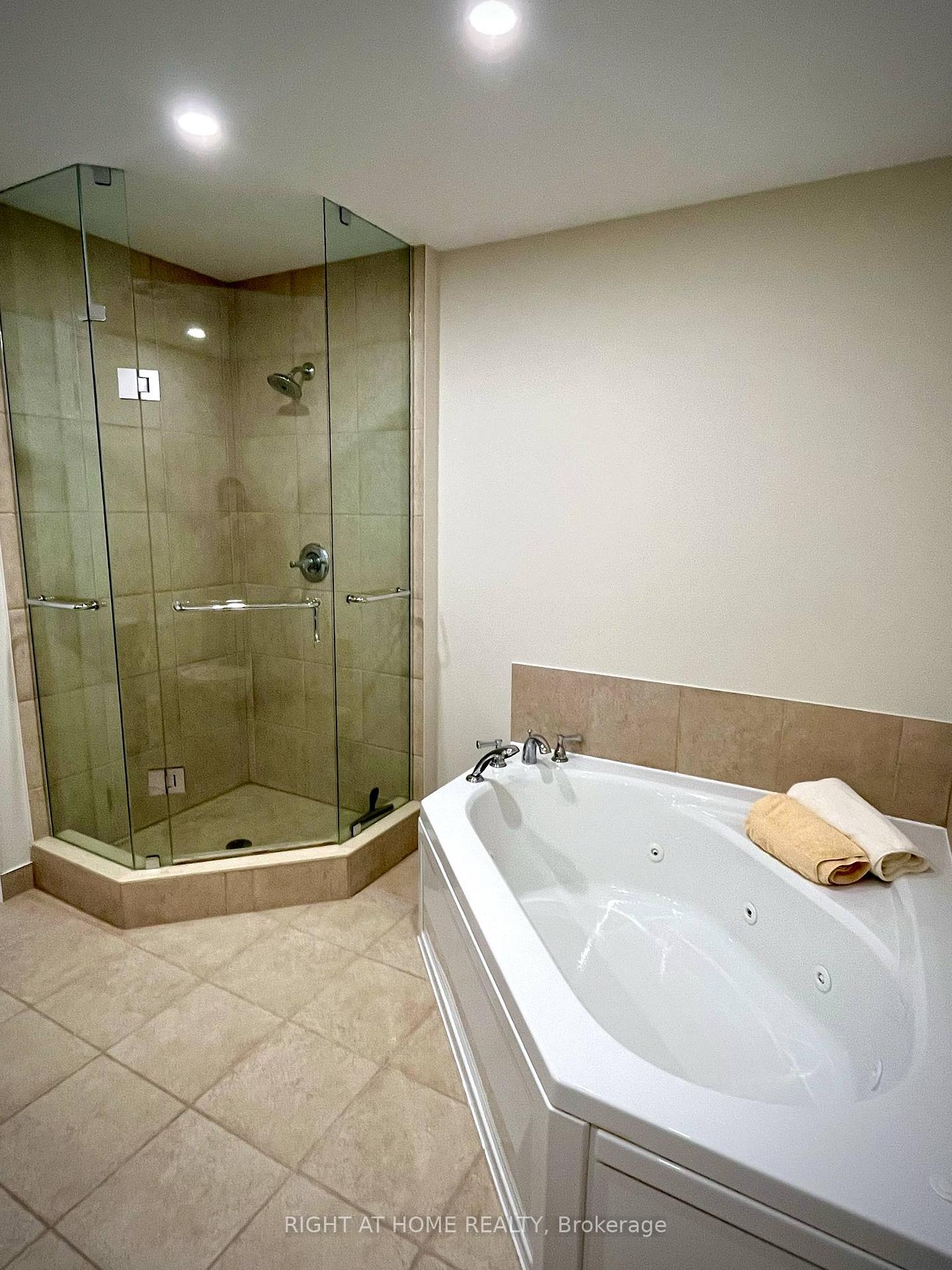 Photo 27 of Unit 504, 37 Ellen Street, Barrie, Lakeshore — HOMEH