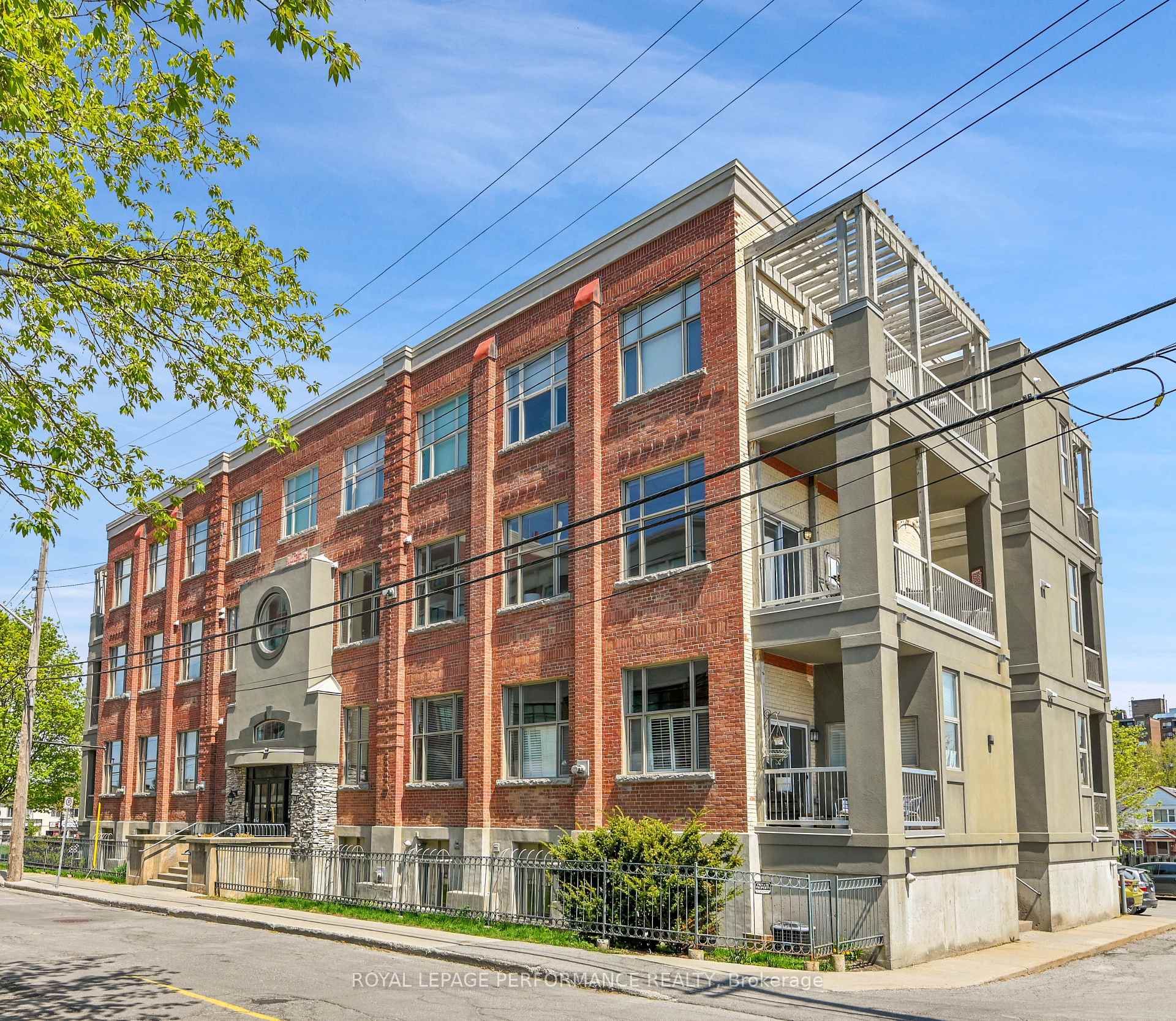 Front of Unit 205, 297 Dupuis Street