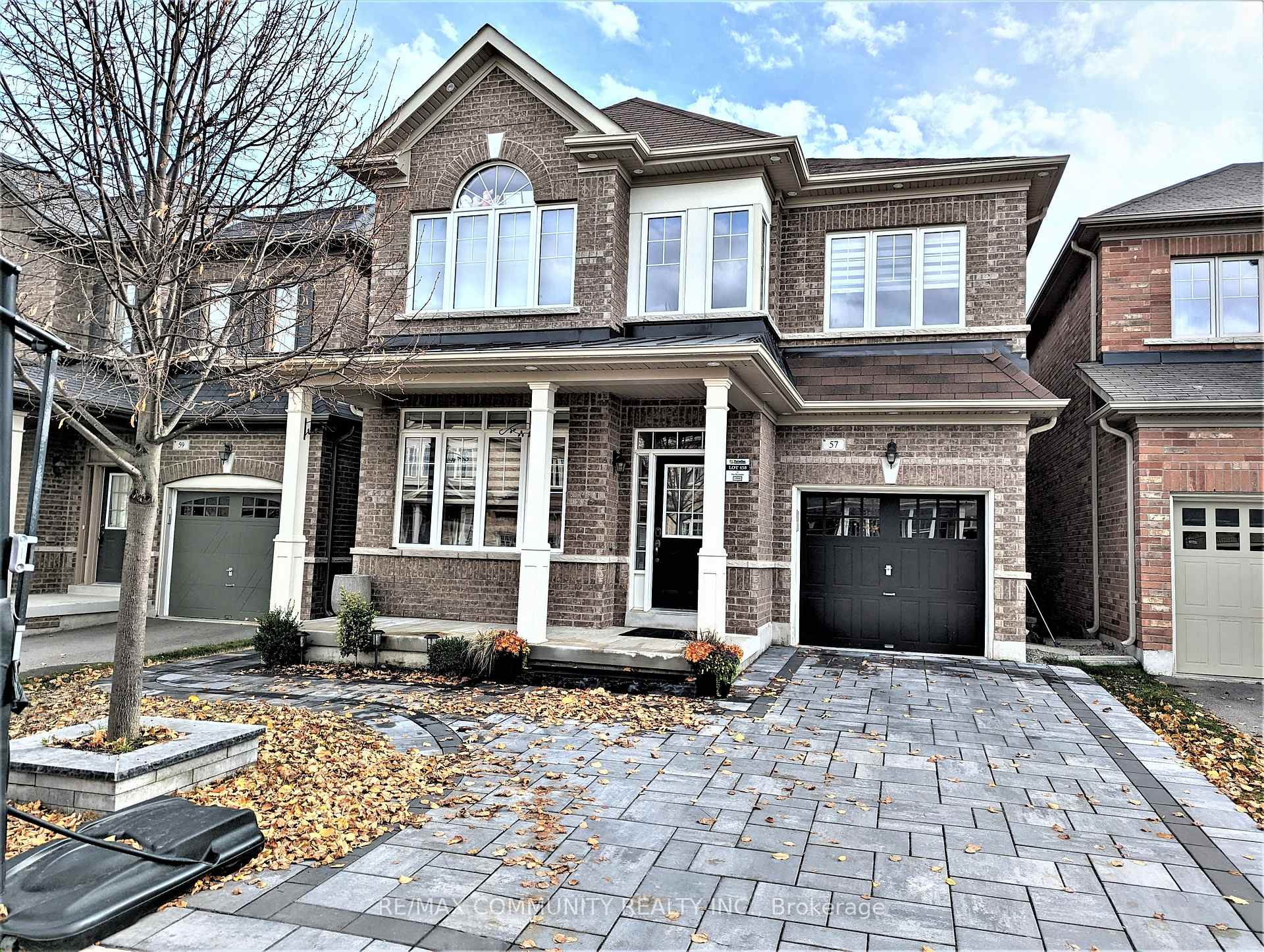 Photo 1 of 57 Hua Du Avenue, Markham, Berczy — HOMEH