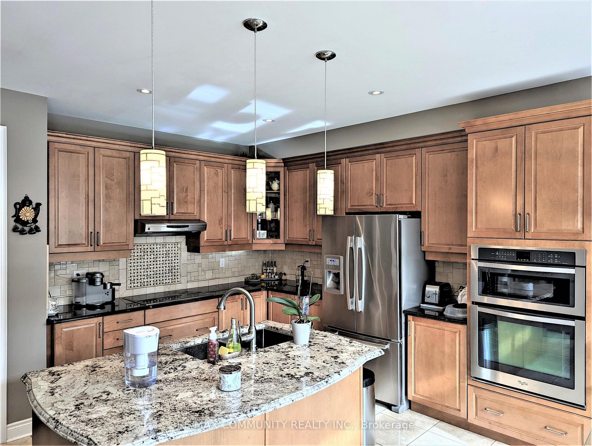Photo 19 of 57 Hua Du Avenue, Markham, Berczy — HOMEH
