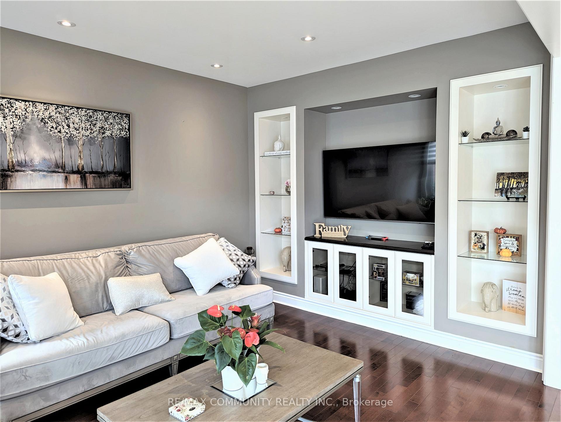 Photo 11 of 57 Hua Du Avenue, Markham, Berczy — HOMEH