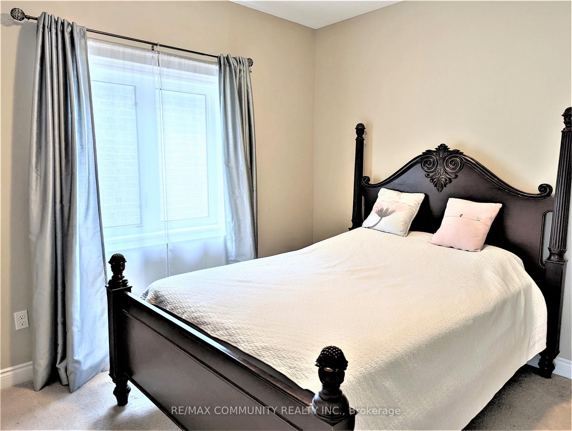 Photo 17 of 57 Hua Du Avenue, Markham, Berczy — HOMEH
