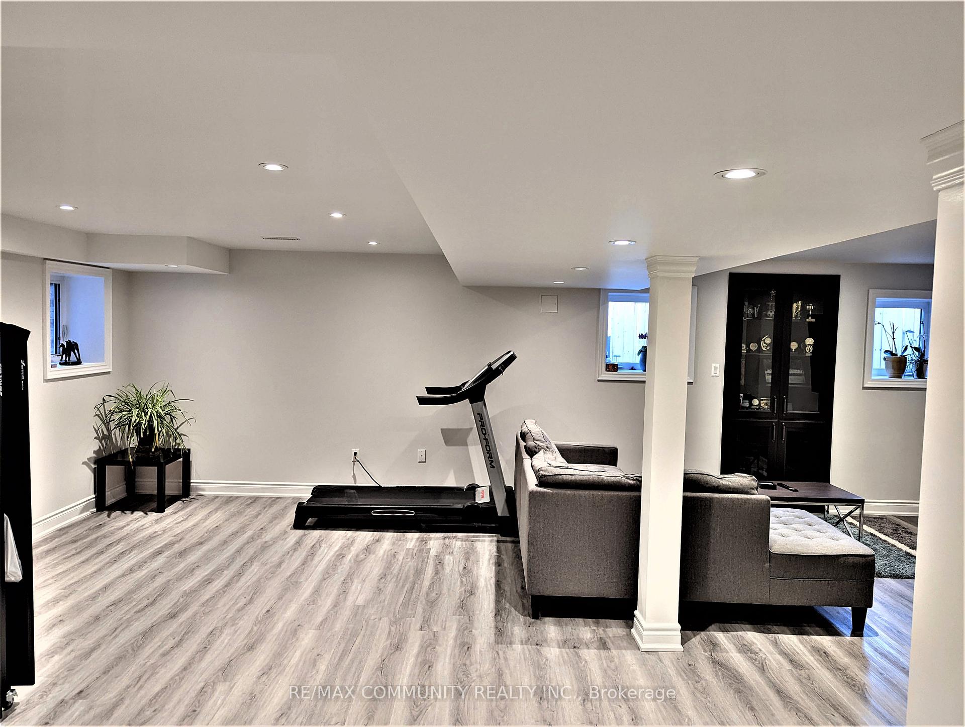Photo 16 of 57 Hua Du Avenue, Markham, Berczy — HOMEH